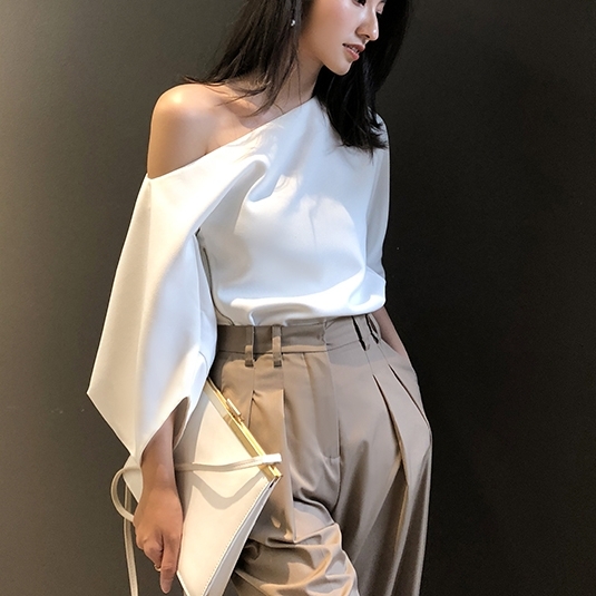 トップス カットソー 長袖 ワンショルダー サイドジップ アシンメトリー プルオーバー 可愛い かわいい 大人可愛い きれいめ シンプル 上品 おしゃれ かっこいい カジュアル こなれ感 個性的