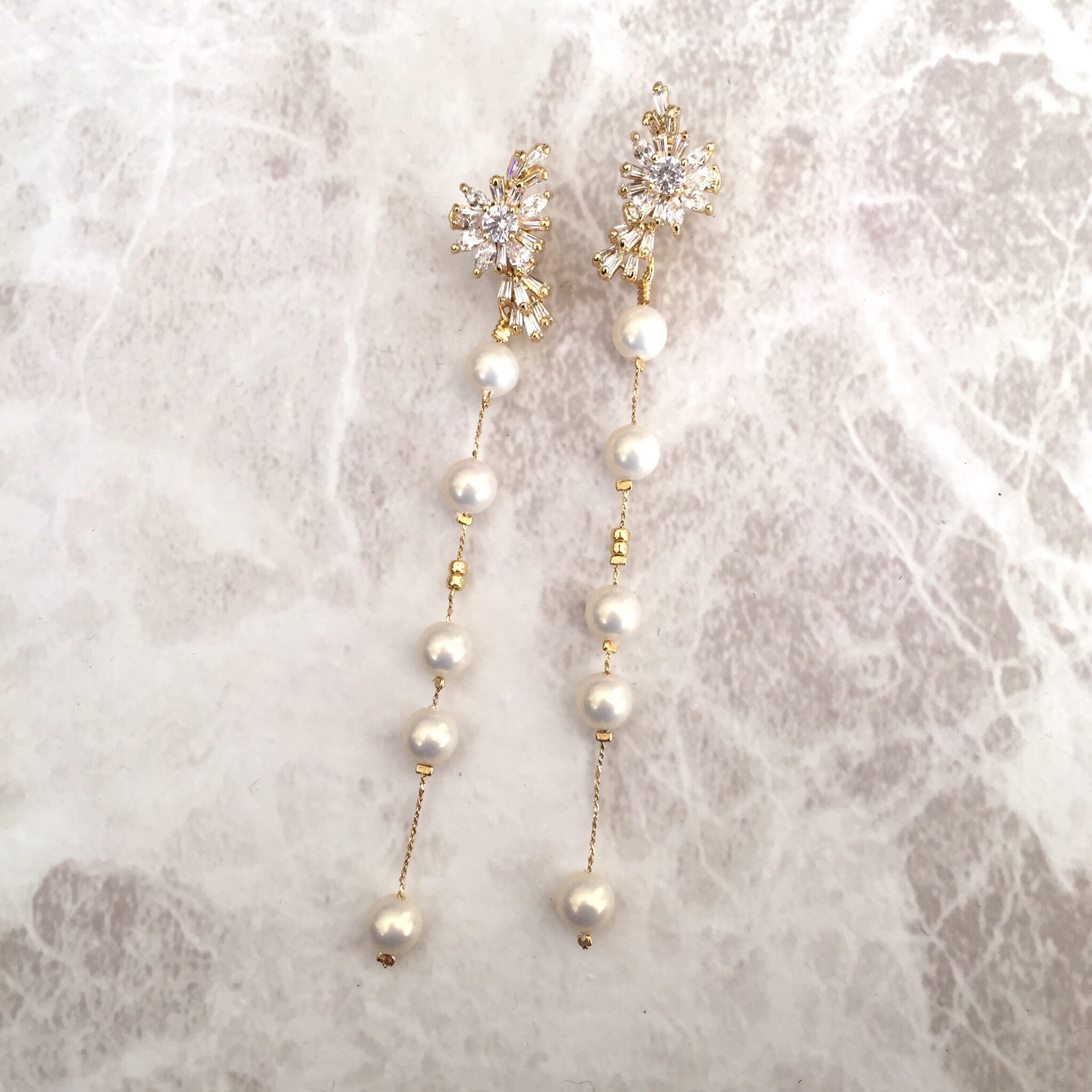 オリジナル商品 Chaleur ジルコニアロングパールピアス Muguet Jewel オシャレな大人花嫁のウェディングアクセサリー 大ぶり ピアス イヤリング オリジナル商品 Chaleur ジルコニアロングパールピアス Muguet Jewel オシャレな大人花嫁のウェディングアクセサリー 大ぶり ピアス イヤリング