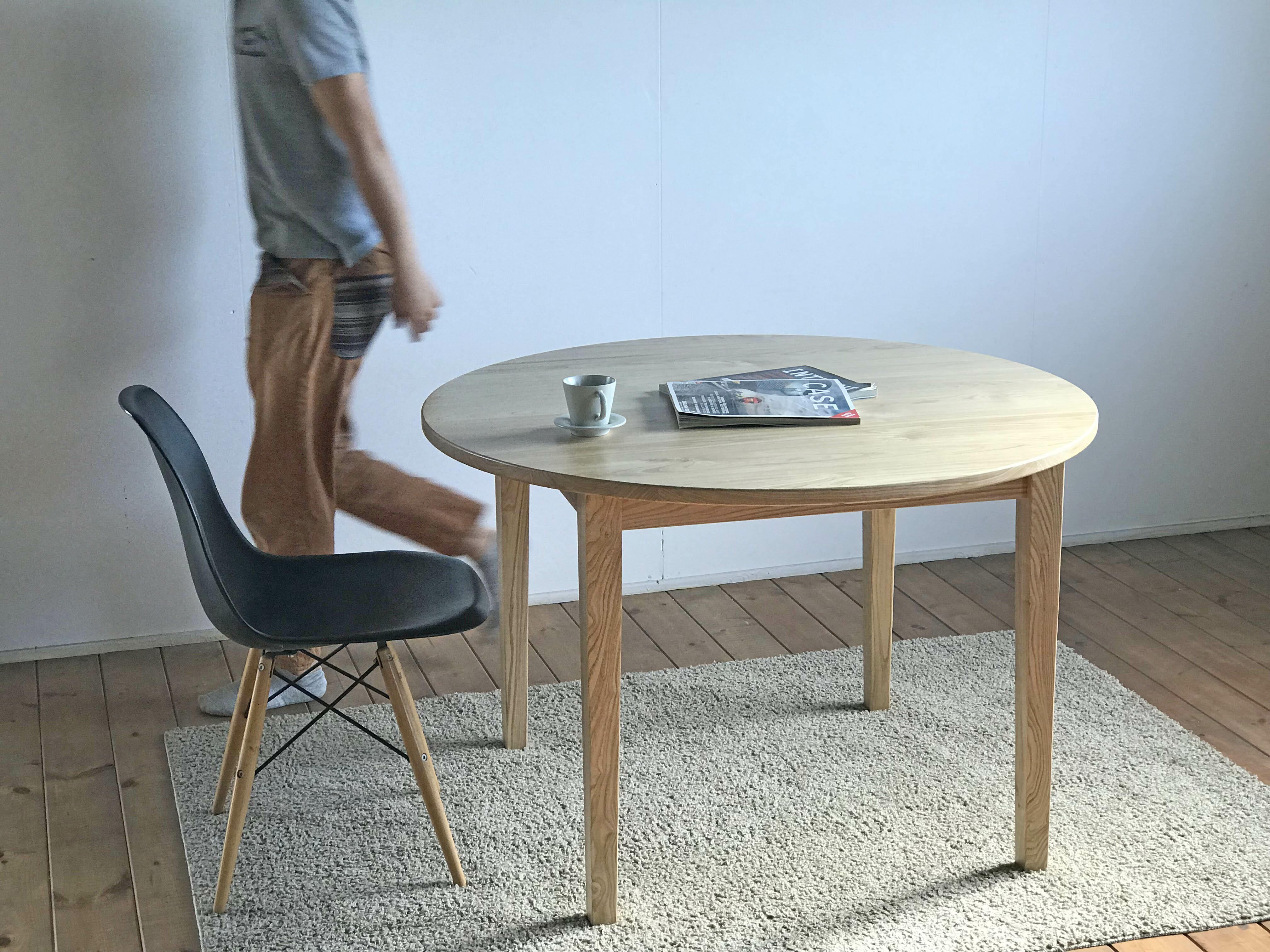 【直径110cm】「栗の木」円のダイニングテーブル kumagree