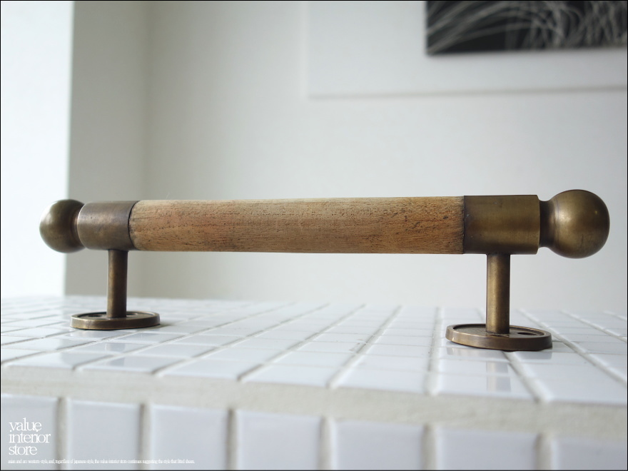 ブラスチークドアハンドル26cm ドアノブ 取っ手 扉ハンドル 無垢 ブラスハンドル 真鍮金具 ナチュラル レトロ調 素朴 ドア金物 Valuestore