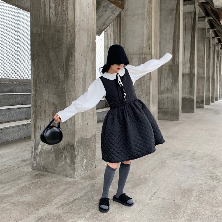 ノーカラーワンピース ノーカラーワンピ キルティングワンピース キルティングワンピ 黒ワンピ 黒ワンピース ミニ丈ワンピ フリルワンピース ふんわり ワンピ 秋ワンピース レディース 女性用 ミニ丈 ショート ノースリーブブラウス デート カジュアル 10代 代 大人 ノーカラーワンピース ノーカラーワンピ キルティングワンピース キルティングワンピ 黒ワンピ 黒ワンピース ミニ丈ワンピ フリルワンピース ふんわり ワンピ 秋ワンピース レディース 女性用 ミニ丈 ショート ノースリーブブラウス デート カジュアル 10代 代 大人