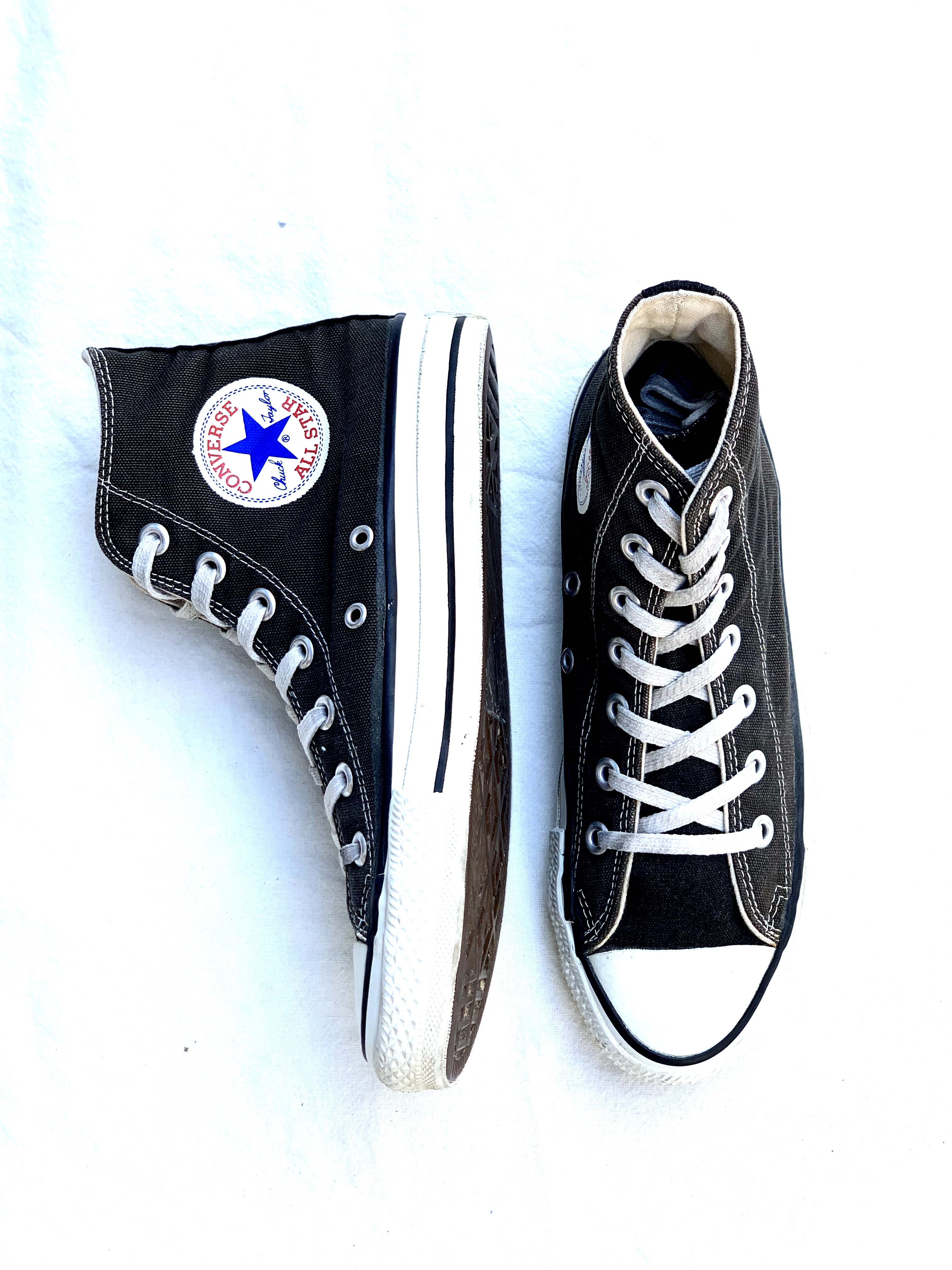 black retro converse