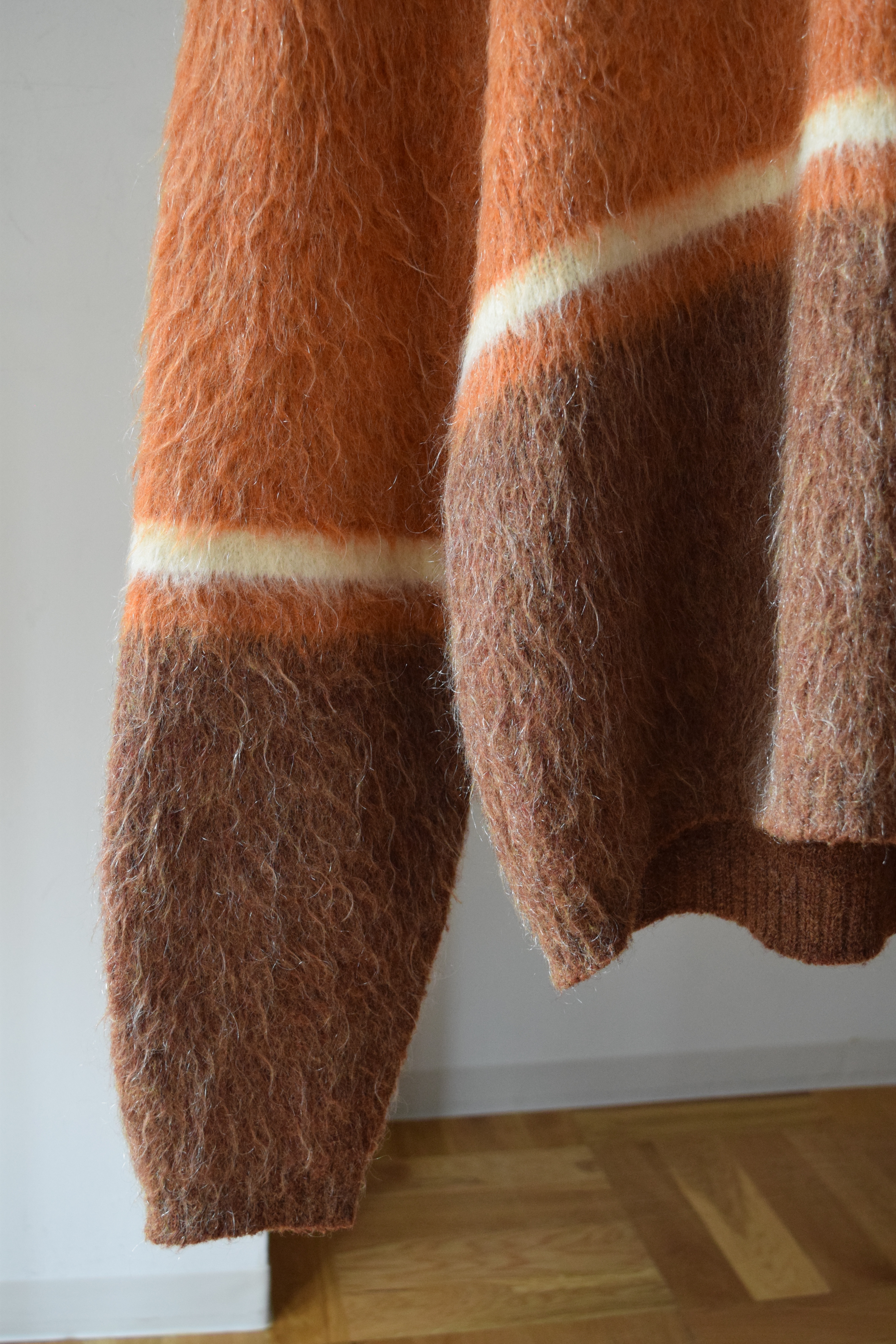 1960s Jockey mohair v neck sweater の画像 2