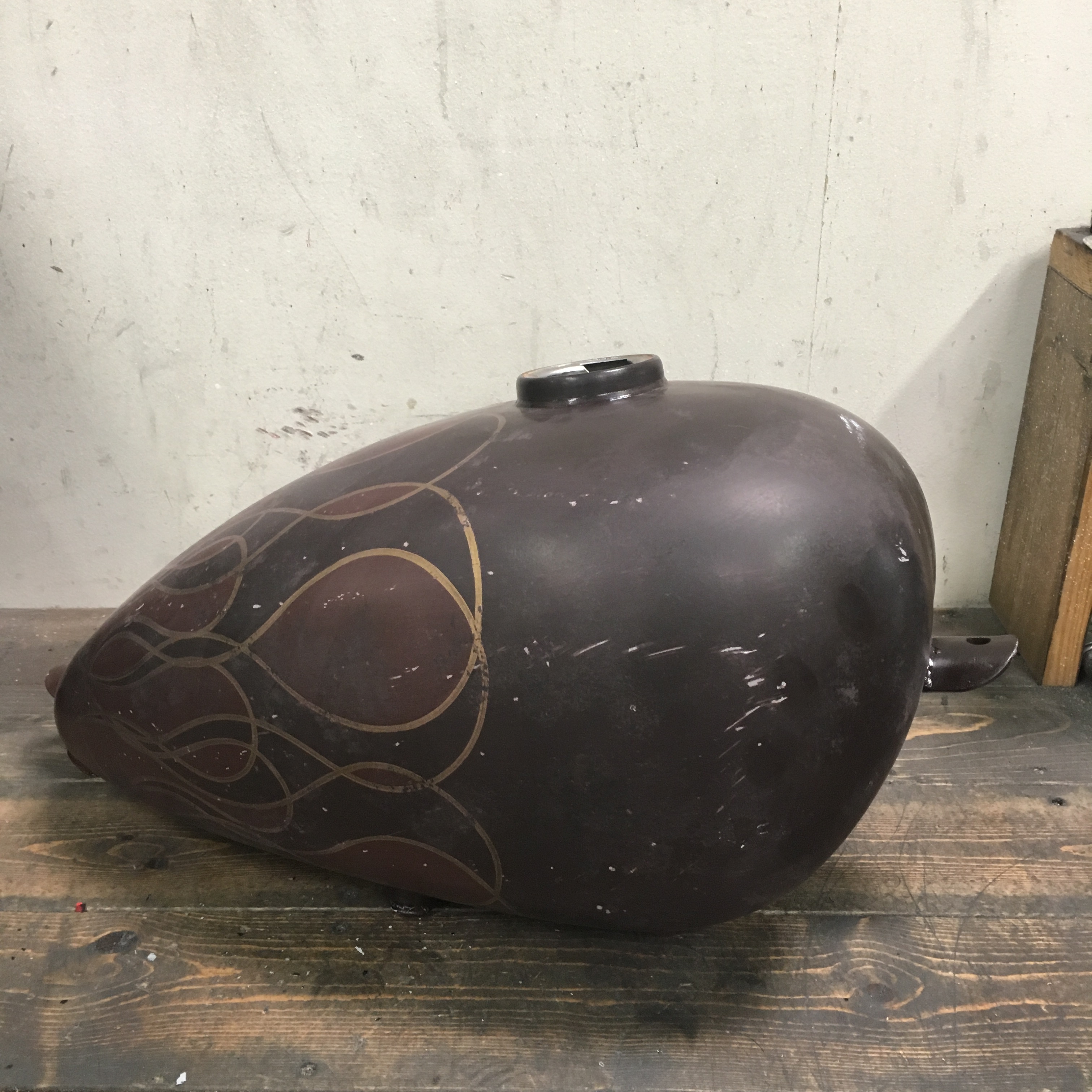 塗装済ピーナッツタンク 茶 エイジングフレイムス Shallow