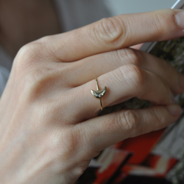 Scosha スコーシャ 10k Gold Tiny Moon Ring Diamond 10金