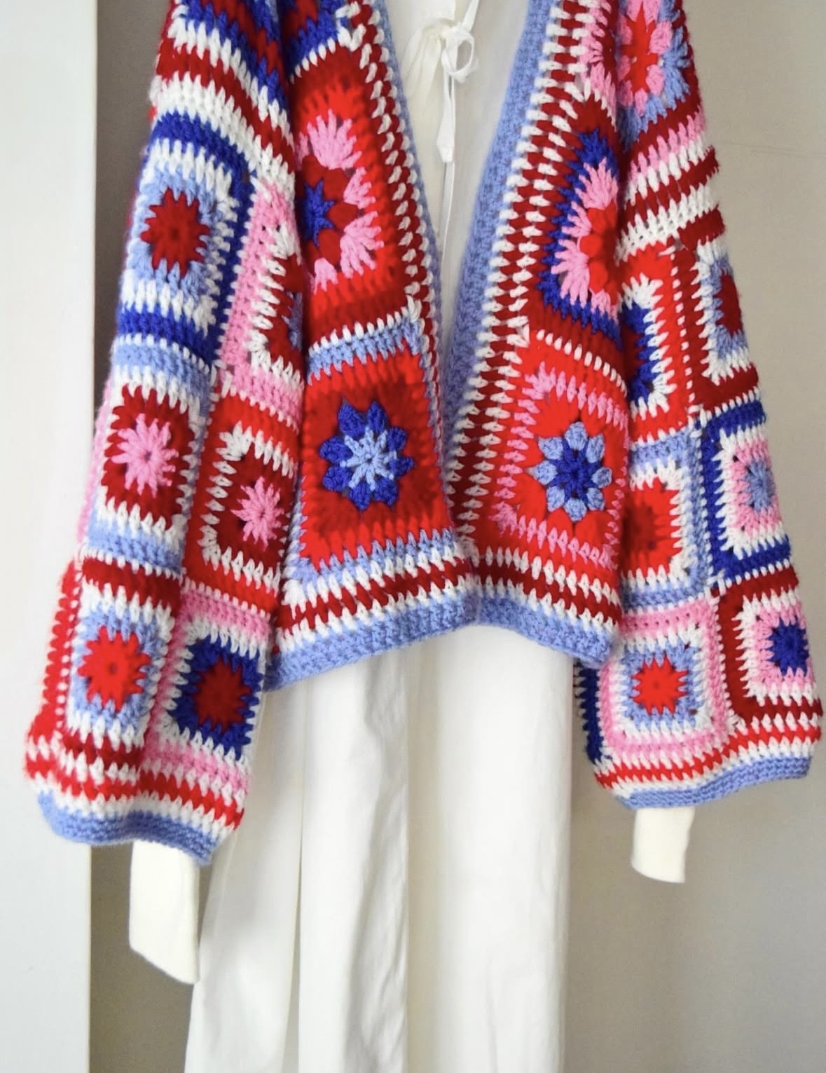 Crochet granny square cardigan の画像 5