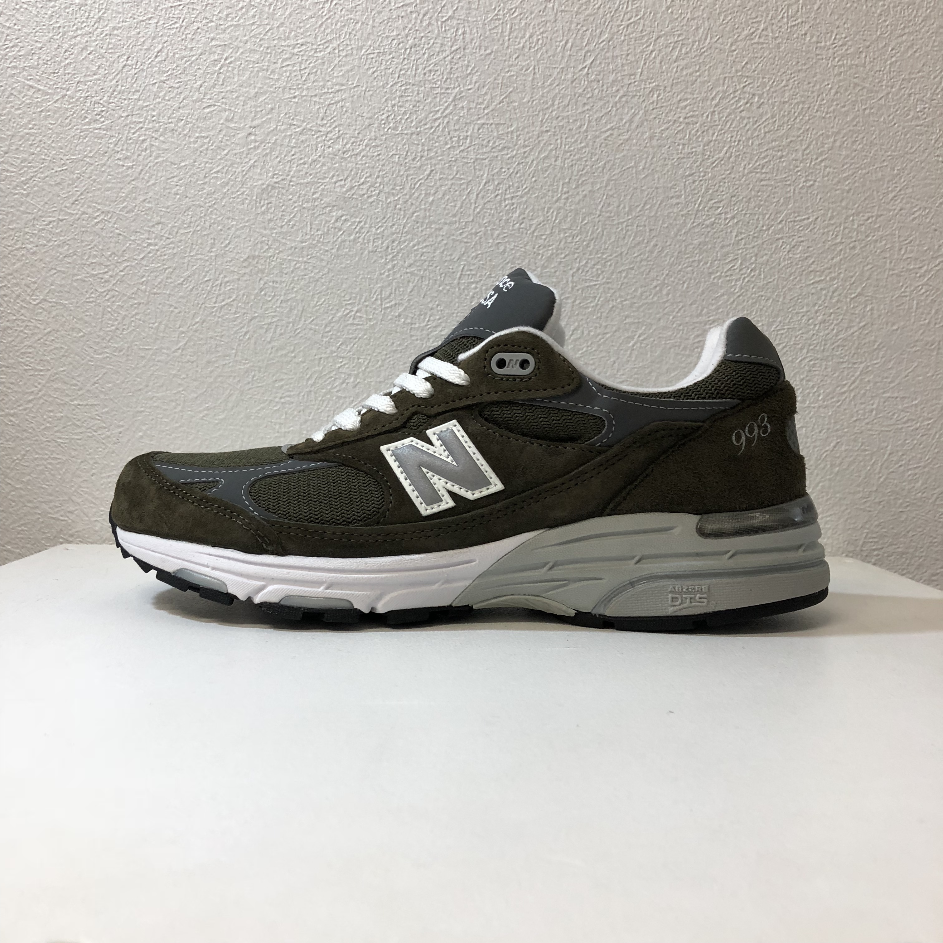 new balance 993 olive