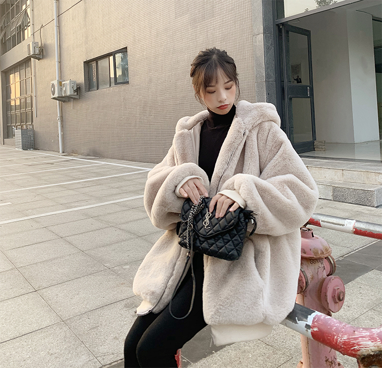 送料無料 もこもこ ラビットファー フードつき コート 防寒 ポケット付き 女子力up デート コート 長袖 コクーンコート フェイクファー シンプル 冬 お出かけ Ot 001kr Imagibune