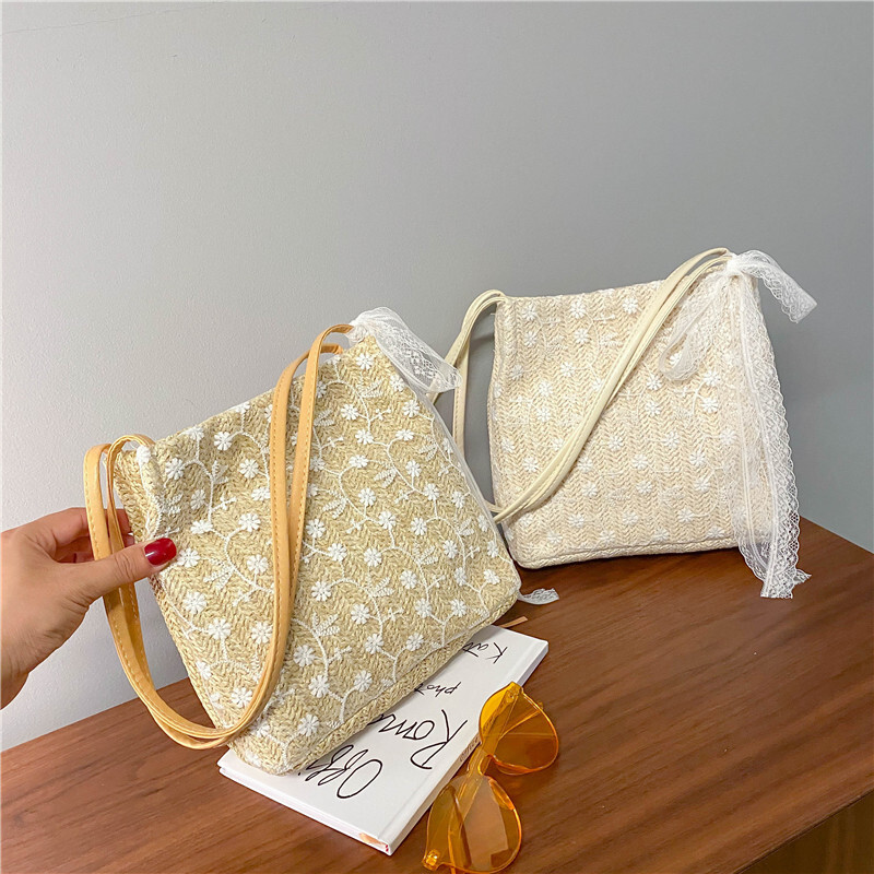 送料無料 かごバッグ レディース レース ストローバッグ 肩がけ 手提げ バッグ 鞄 かばん かわいい 小花柄 リボン フェミニン スクエア型 ミニ バッグ 小バック 籠 カゴ コンパクト 花柄 リボン 透け感 ハンドバッグ エレガント かわいい 大人可愛い ホワイト 白 カーキ