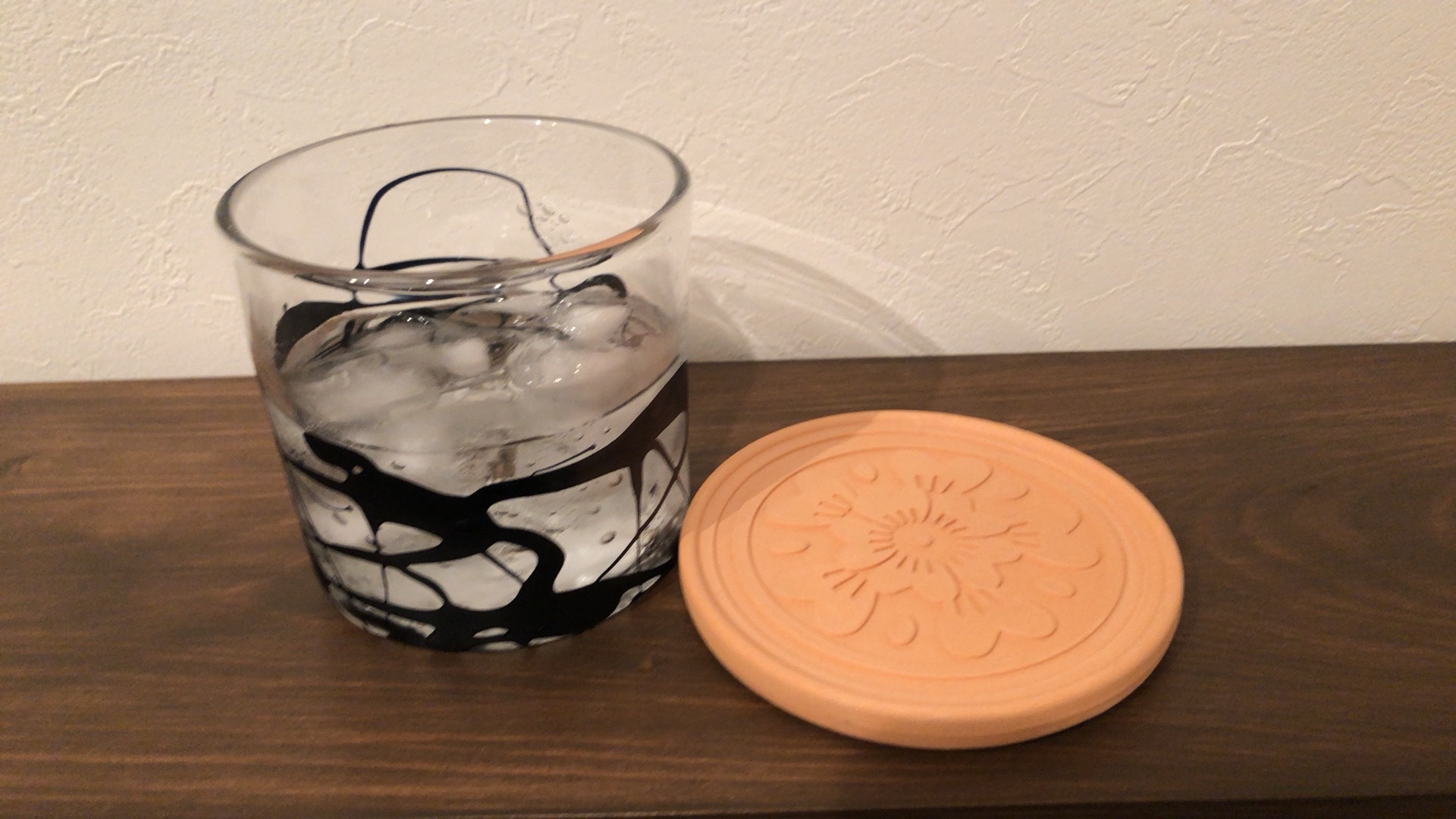 琉球ガラス ペアセット 2個セット ロックグラス セット 黒 ピンク 泡盛 焼酎 ウィスキーグラス お洒落なペアグラス 開業祝い 引っ越し祝い 結婚祝い 大切な人への贈り物 島元屋