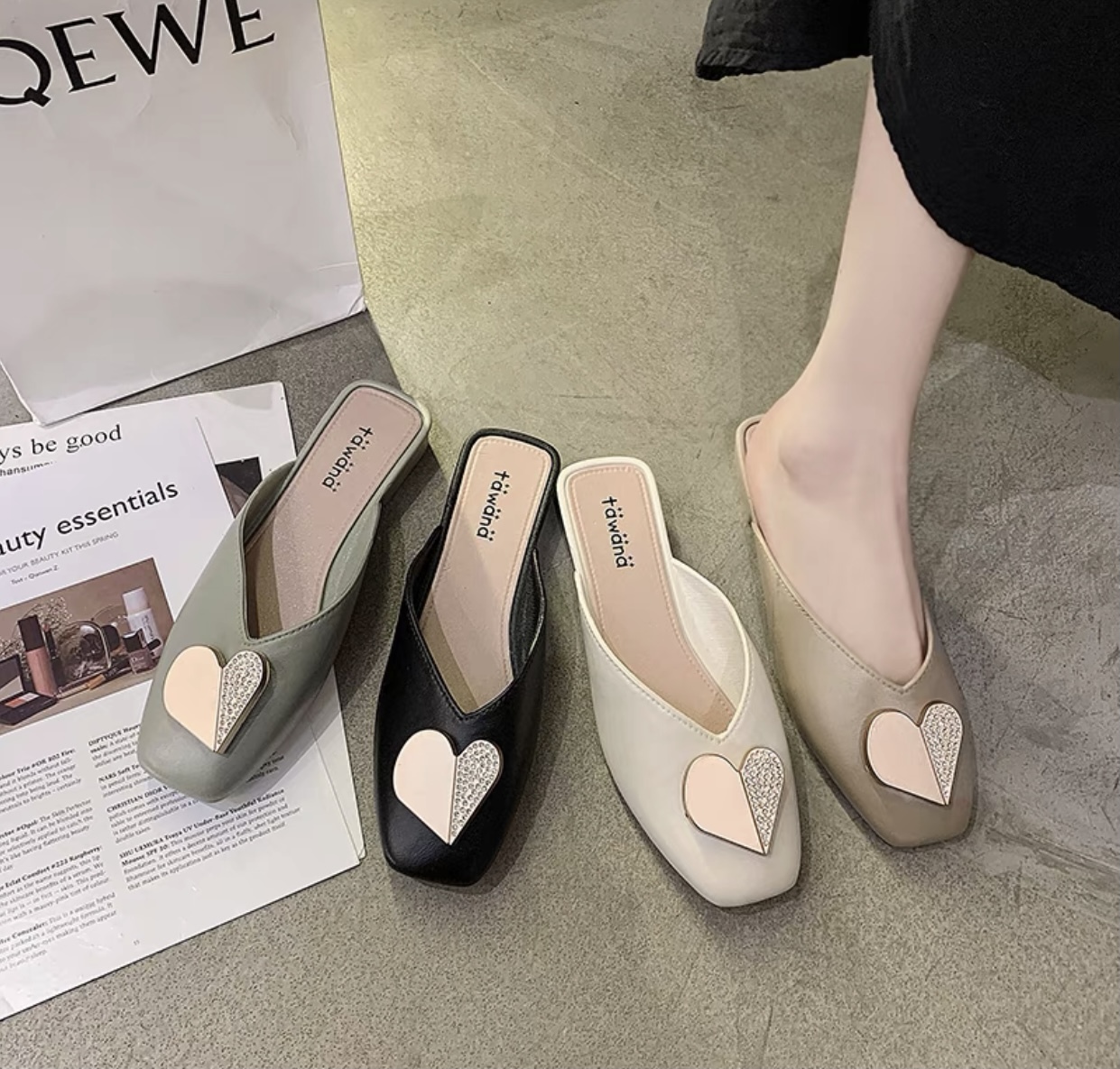 レディースファッション サンダル スリッパ ハートモチーフ 4色 春コーデ シンプル 新作 More Lluze モア ルーゼ