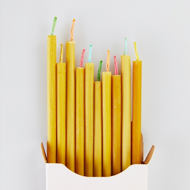 Ovo Things リトアニアの蜜蝋キャンドル 10本入り Birthday Candle Yay Design Household Goods Ovo Things リトアニアの蜜蝋キャンドル 10本入り Birthday Candle Yay Design Household Goods