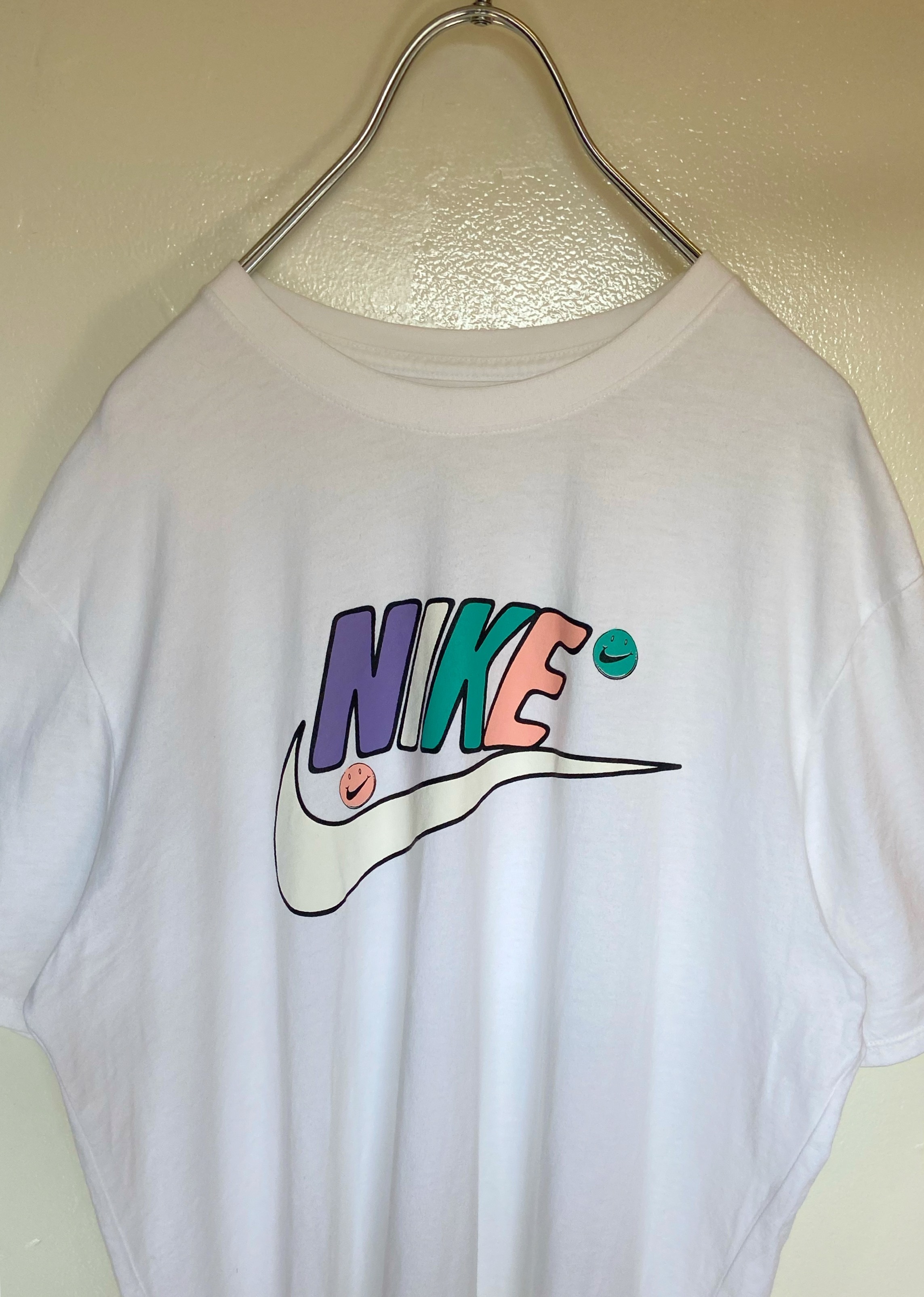 90s 古着 Nike ナイキ デカロゴ 白 プリントtシャツ 半袖 らくふる古着 リユース リメイク専門のオンライン古着shop 90s 古着 Nike ナイキ デカロゴ 白 プリントtシャツ 半袖 らくふる古着 リユース リメイク専門のオンライン古着shop