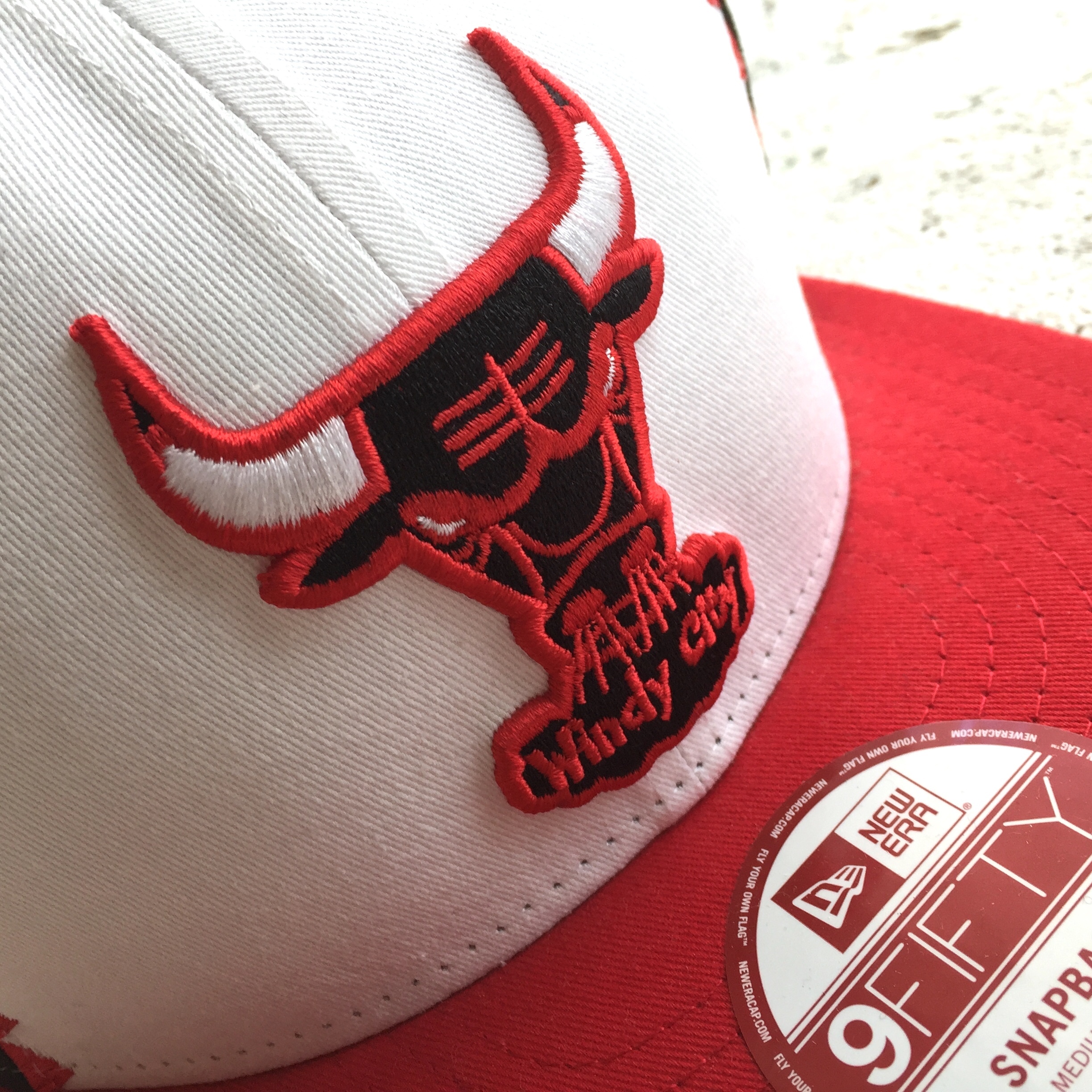 ｷｬｯﾌﾟ ﾆｭｰｴﾗ Newera 9fifty シカゴブルズ トライアングルパターンスナップバッグ アパレル小物専門店 Bmbaccessories ビーエムビーアクセサリーズ アンプジャパン正規代理店 全品送料無料