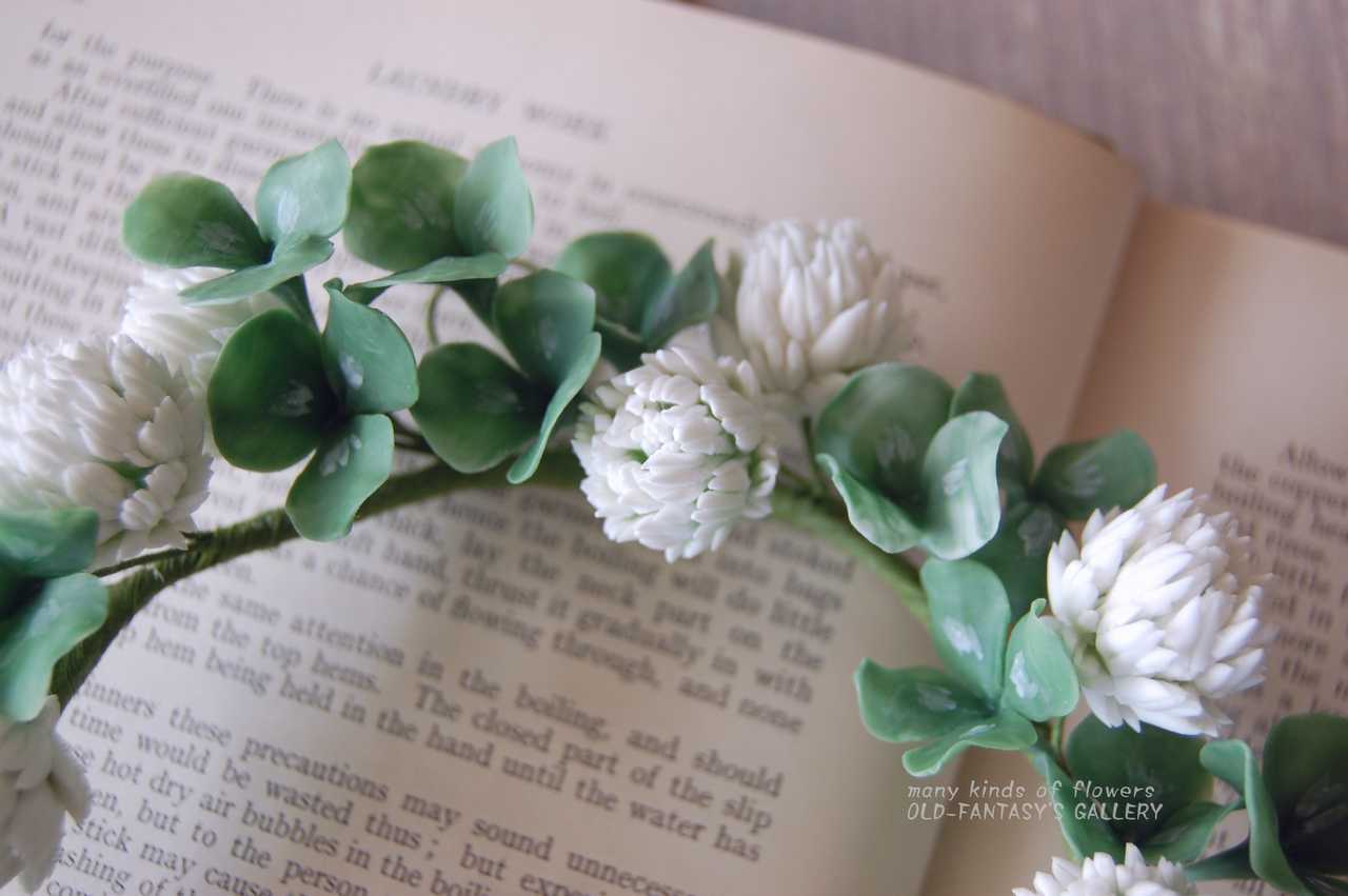 幸せの四つ葉 シロツメクサのリース 直径約17センチ S472 Oldfantasy