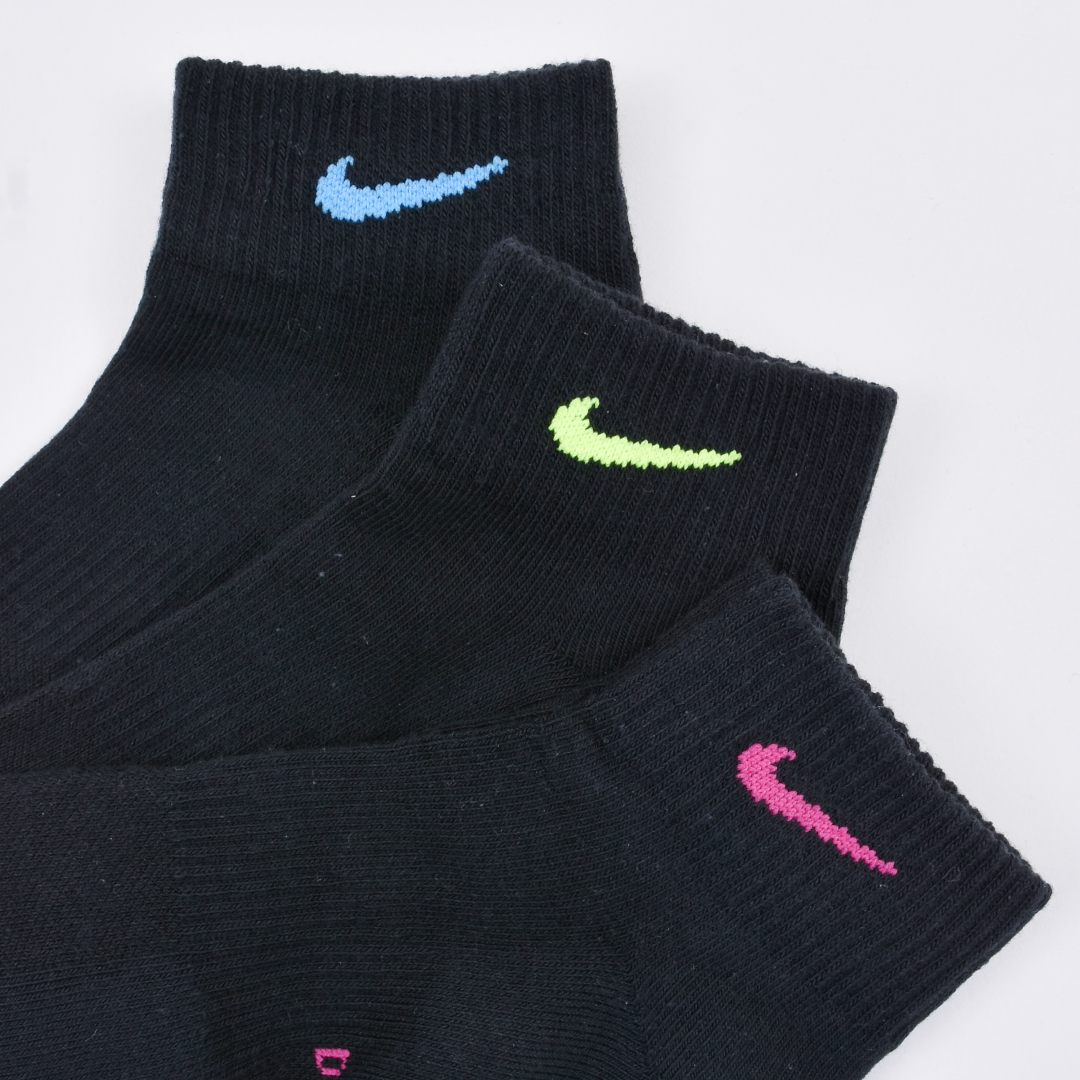 Nike カラーワンポイントソックス 3足セット Volcan Aphrodite Nike カラーワンポイントソックス 3足セット Volcan Aphrodite