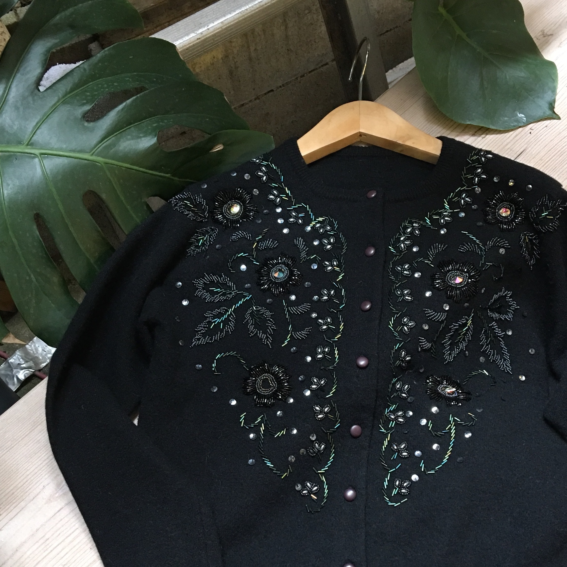 アンティーク 花モチーフビーズ刺繍 カーディガン Palette Used