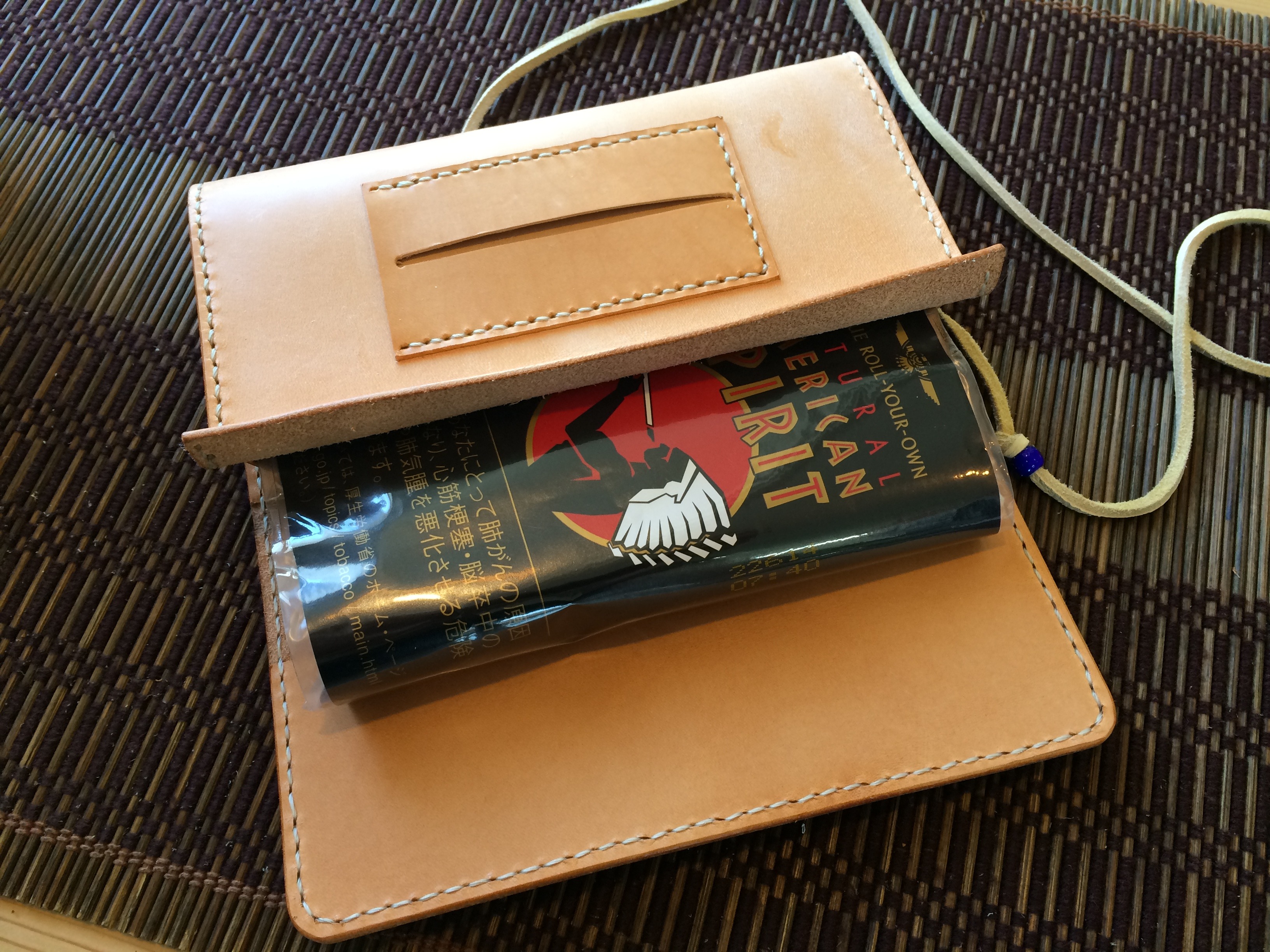 手巻きタバコ用ロールアップポーチLサイズ(ポケット付き) 革:ナチュラル 革厚:ヘビー M's craft Leather&Jewelry 手巻きタバコ用ロールアップポーチLサイズ(ポケット付き) 革:ナチュラル 革厚:ヘビー M's craft Leather&Jewelry