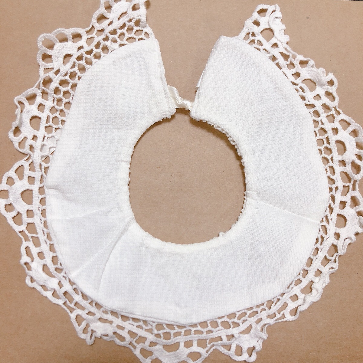 送料無料 Baby付け襟 ベビースタイ コットンレース ホワイト ベージュ 子供 出産祝い ギフト こどもふくのお店 Tigtig