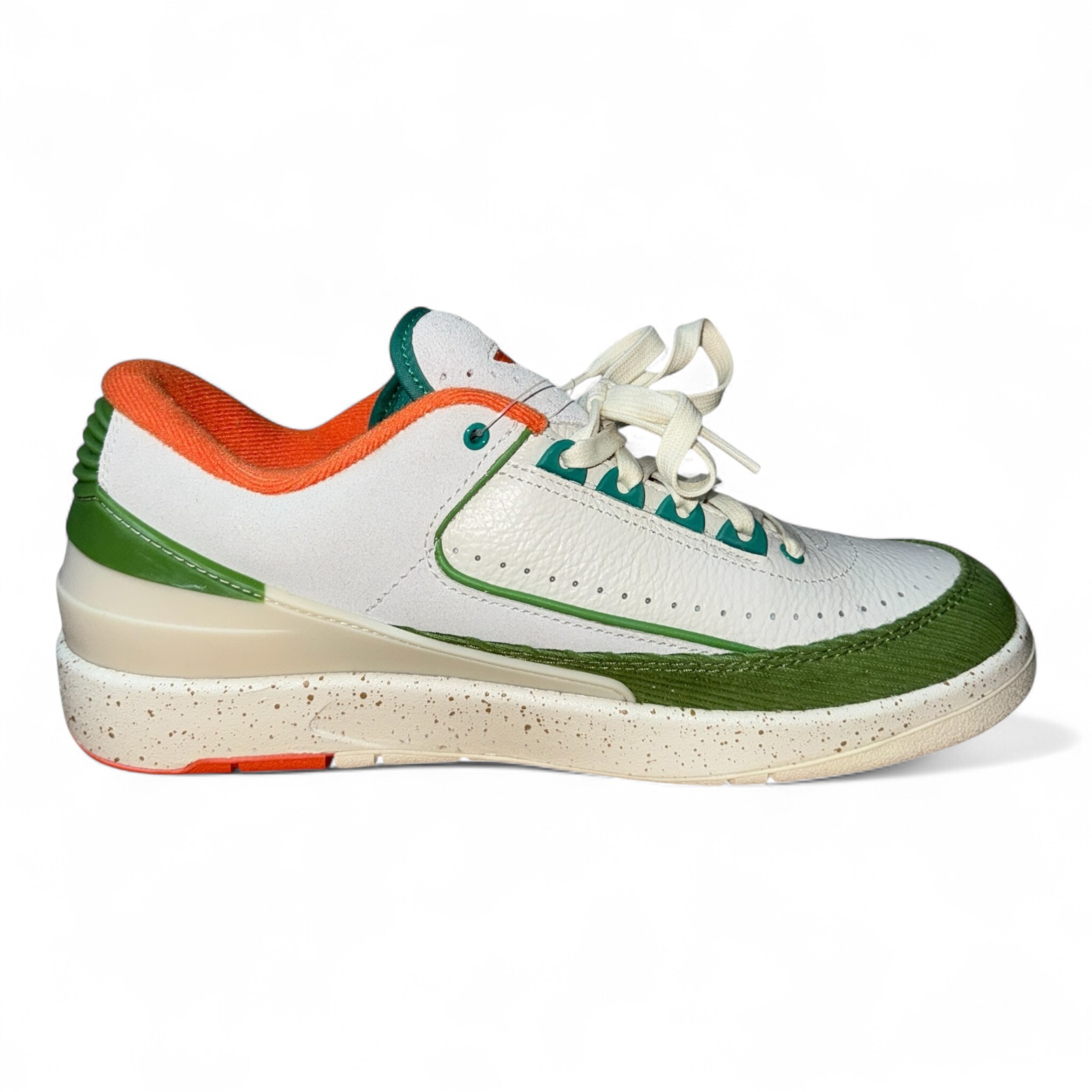 【NIKE × TITAN】AIR JORDAN 2 RETRO LOW