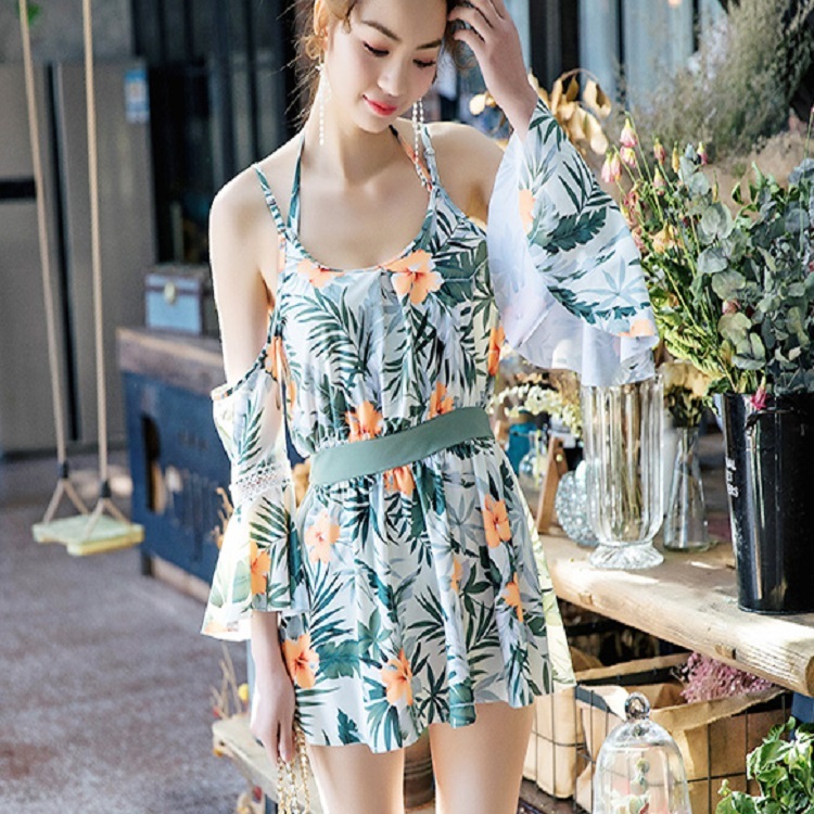 タンキニ ビキニ 水着 みずぎ セット 3点セット 体型カバー レディース 女性用 花柄 バックコンシャス ワンピース付き 袖あり ホルターネック フリル ふりふり ハイウエスト リゾート ビーチ プール 海 室内プール ナイトプール スパ 温泉 大人かわいい 夏 お洒落 人気