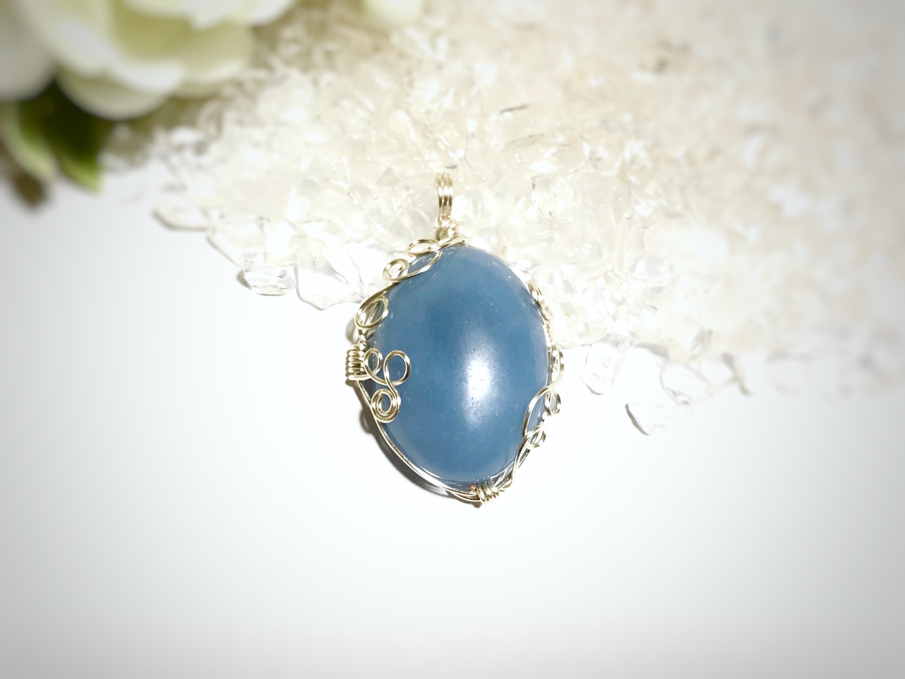 P060 エンジェライト ワイヤーアートアクセサリー ペンダントトップ 天然石アクセサリー Blooms