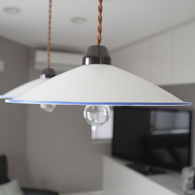 爽やかなカラーでお部屋にも夏らしいさし色を♪