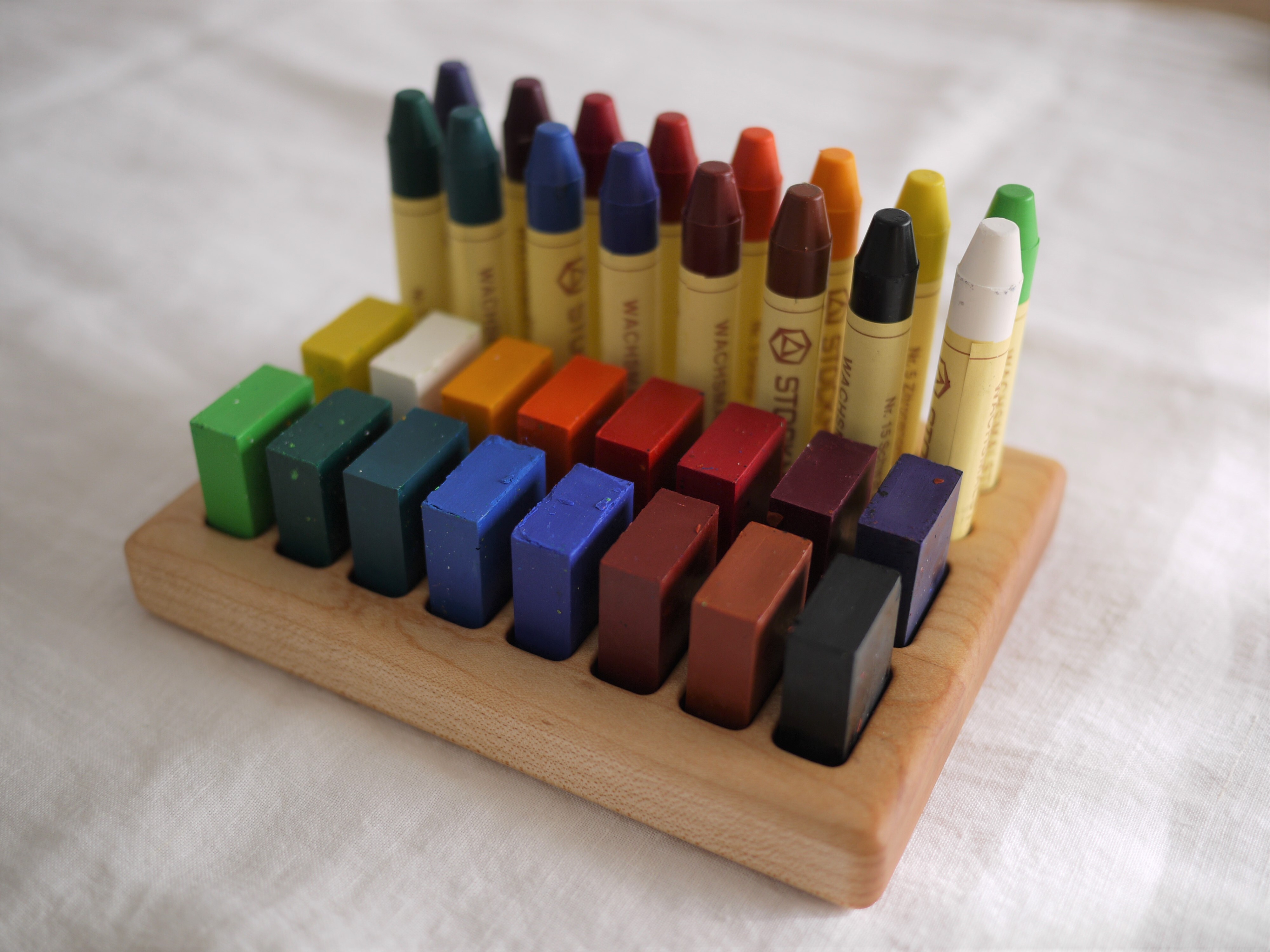 Fromjennifer 木製クレヨンホルダー サイズ 16 Blocks 16 Sticks Fossette Fromjennifer 木製クレヨンホルダー サイズ 16 Blocks 16 Sticks Fossette