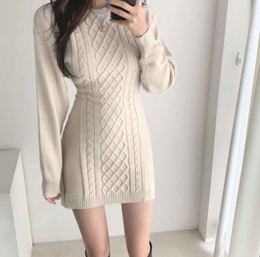 ケーブルニットミニワンピース 527 Mesty