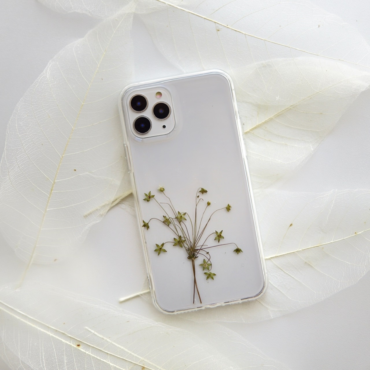 ボタニカルコレクション 星の形の草をモチーフしたハンドメイドスマホケース C Gaacal ボタニカルコレクション 星の形の草をモチーフしたハンドメイドスマホケース C Gaacal
