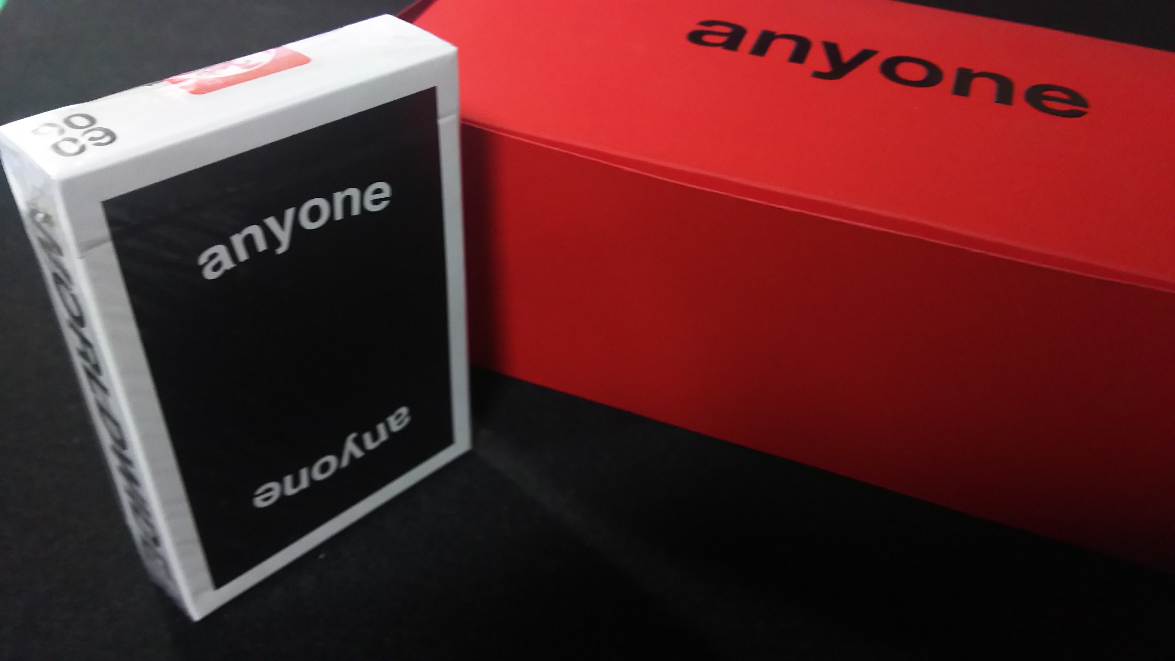 Anyone Logo 黒 | ひっそりトランプのお店