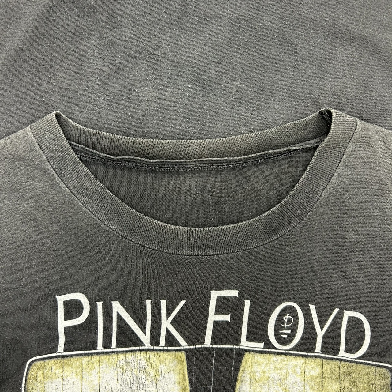 Pink Floyd ピンク・フロイド “The Wall” グラフィックプリントTシャツ ブラック / Fits 2XL の画像 3