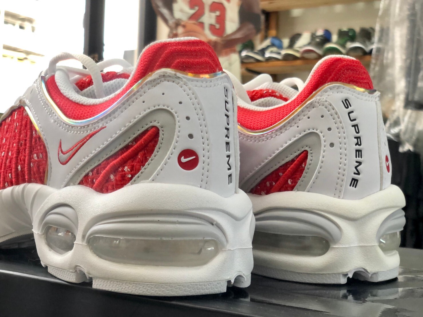 Supreme 19SS × NIKE AIR MAX TAILWIND 4 27㎝ AT3854-100 150JC5029 | BRAND BUYERS OSAKA