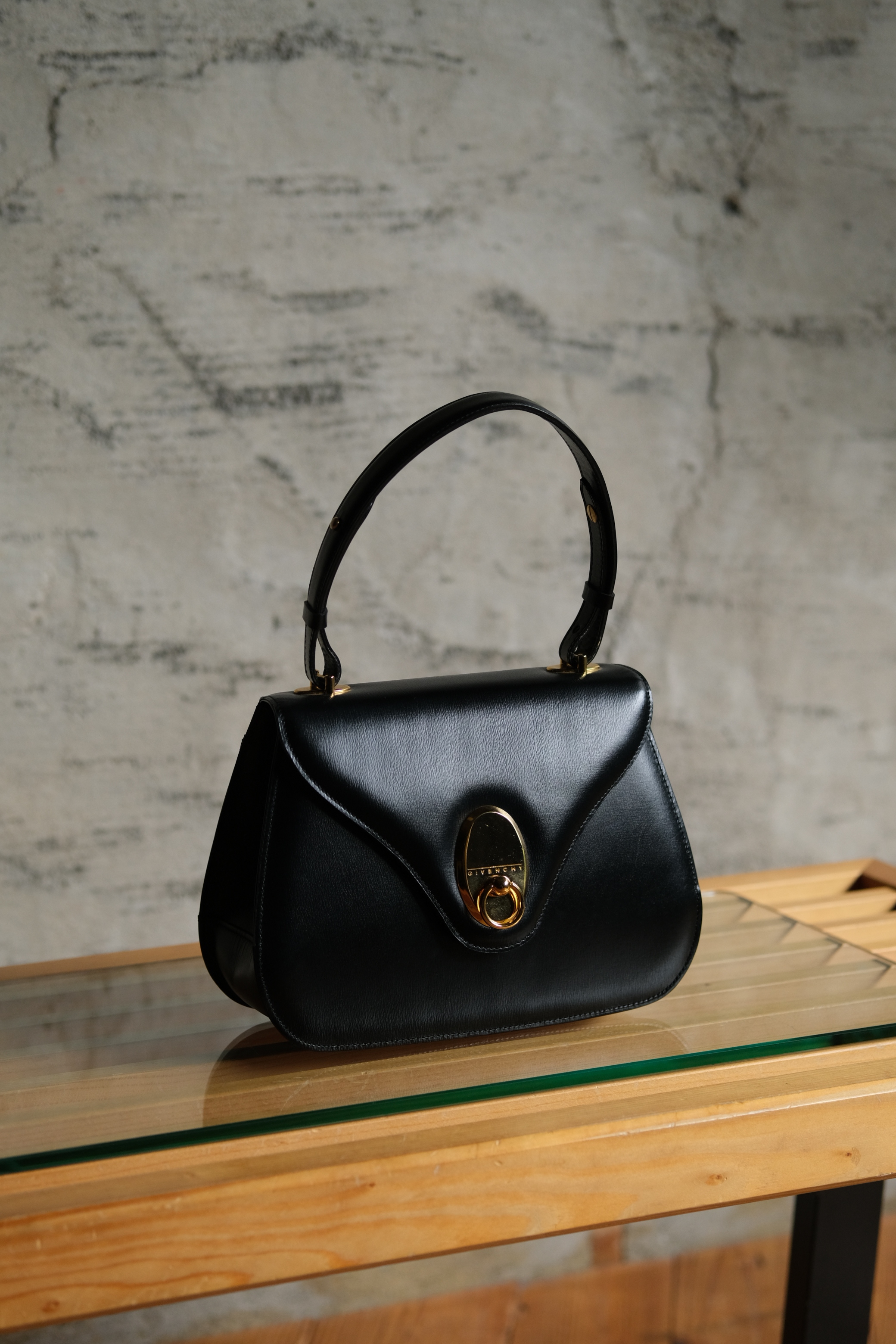IORI/"GIVENCHY" hand bag