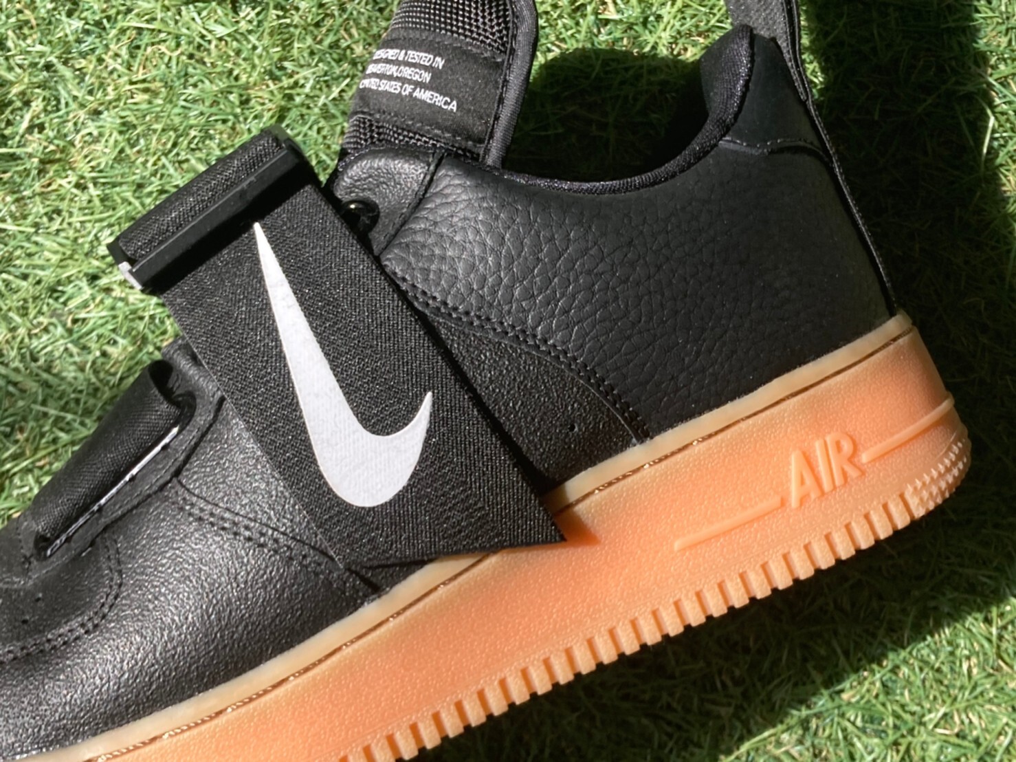 nike air force utility black gum