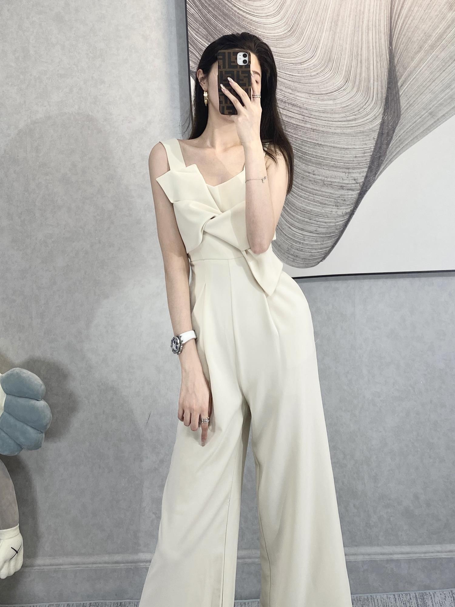 パーティードレス パンツ 結婚式のお呼ばれ30代パンツドレス かっこいいパンツドレス 結婚式 お呼ばれ 代 30代 40代 結婚式 パンツドレス オールインワン パンツドレス 黒 ノースリーブ 二次会 フォーマルドレス 結婚式フォーマルドレス Viento