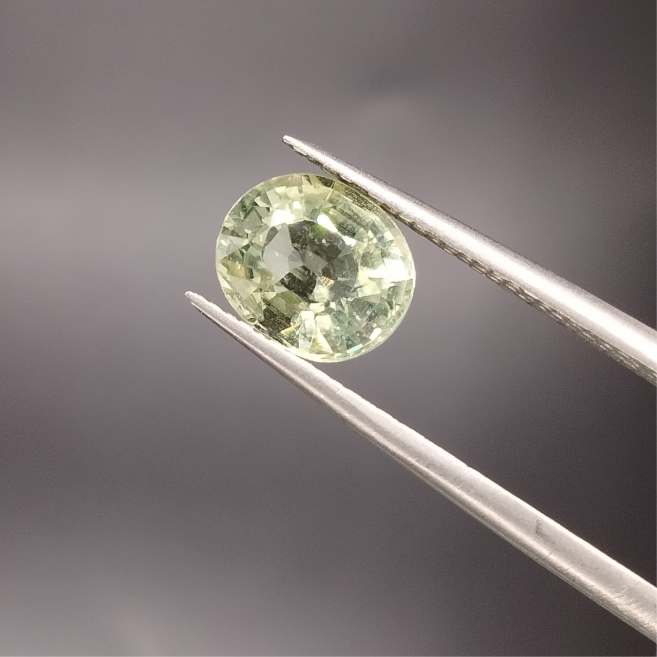 涼し気なグリーントルマリン【1.58ct/7.6×6.4】