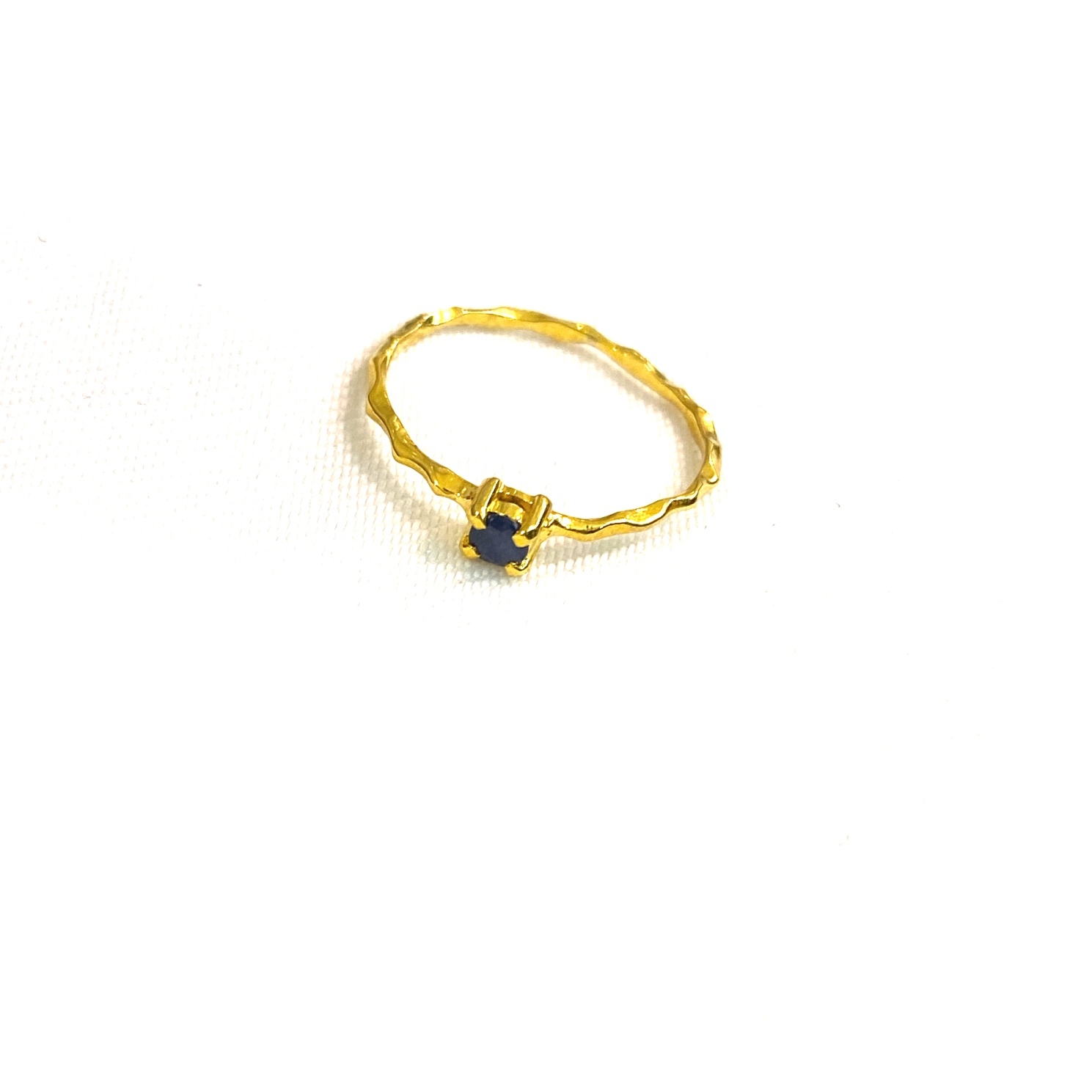 Pinky Ring サファイア 9月誕生石 ピンキーリング シンプル 宝石質 重ねづけ オーダー可能 3号 5号 7号 わっかどっと Pinky Ring サファイア 9月誕生石 ピンキーリング シンプル 宝石質 重ねづけ オーダー可能 3号 5号 7号 わっかどっと