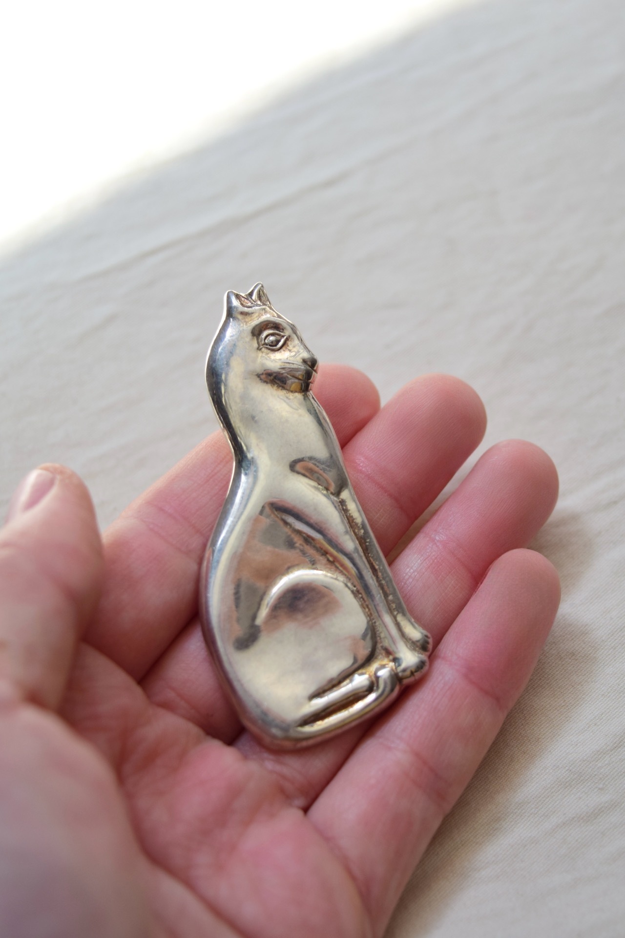 Silver brooch "cat"