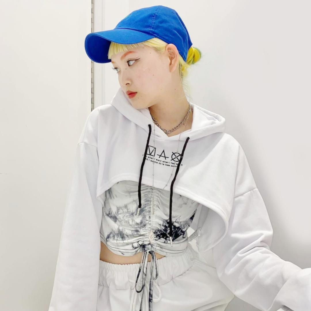 6 16 完売white再入荷 超ショート丈 パーカー Volcan Aphrodite