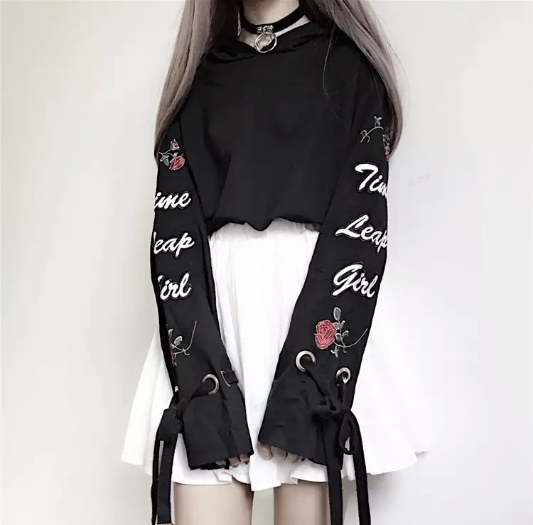 レディースファッション カットソー Tシャツ パーカー かわいい 袖リボン おしゃれ カジュアル 編み上げリボン トップス More Lluze モア ルーゼ レディースファッション カットソー Tシャツ パーカー かわいい 袖リボン おしゃれ カジュアル 編み上げリボン トップス More Lluze モア ルーゼ