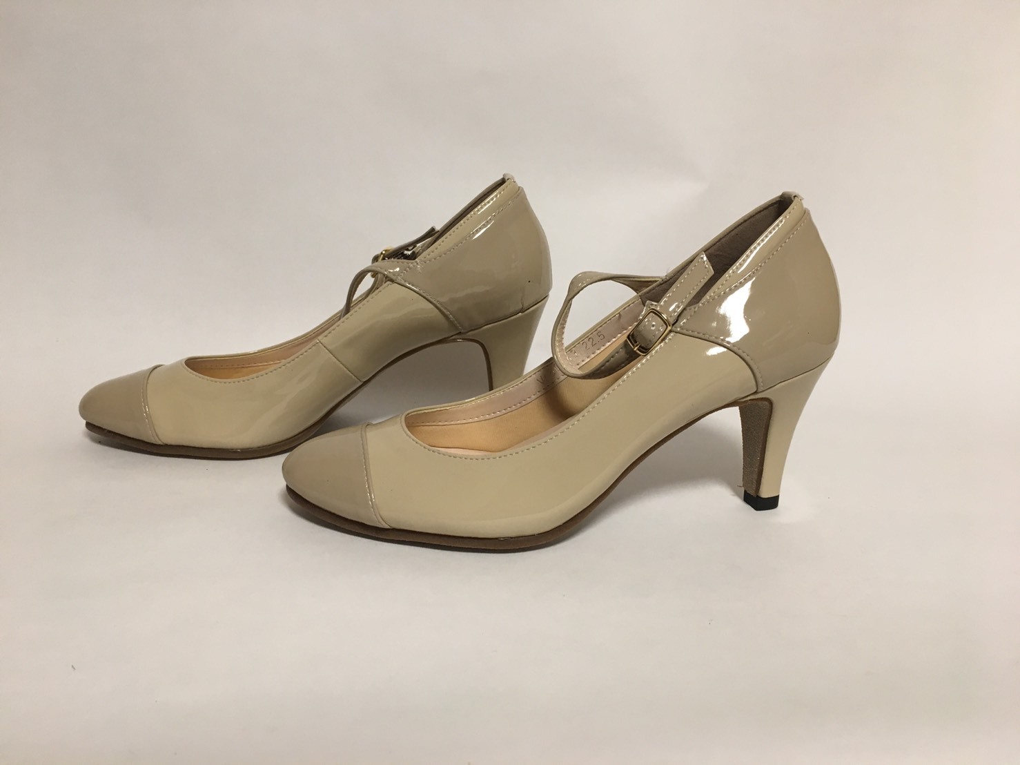 Used Vanity Beauty バニティービューティー パンプス 22 5cm Eclatante