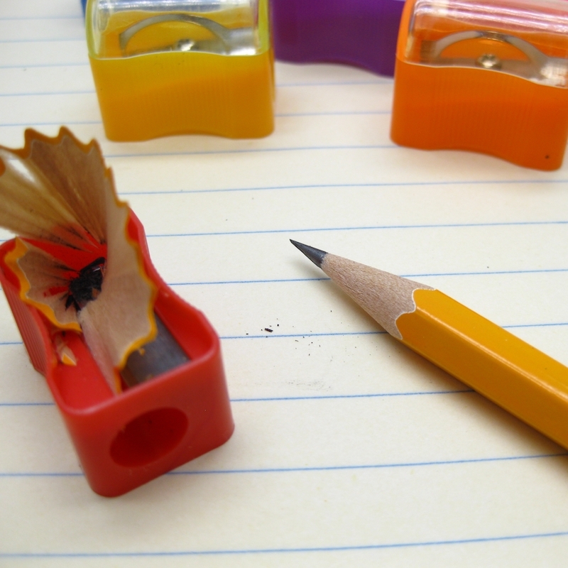 カラフルな ミニ 鉛筆削り １個 えんぴつけずり シャープナー 全６色 In My Desk