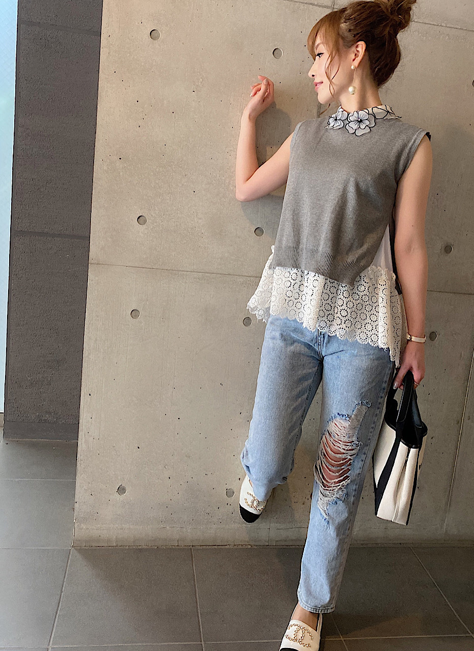 ブリーチ ダメージ加工 レディース クラッシュ ボーイズフレンドデニム ルーズ ウォッシュ加工 テーパード ジーンズ かっこいい ファッション通販 アイスブルー 色落ち ロールアップ カジュアル 青 水色 ハイウエスト パンク ストリート コーデ 女性 コーデ 大人