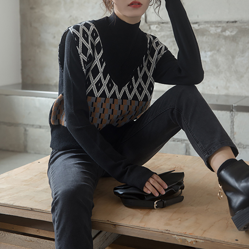 ジオメトリックvネックベスト R493 Riric 一癖可愛く レディースファッションセレクトショップ