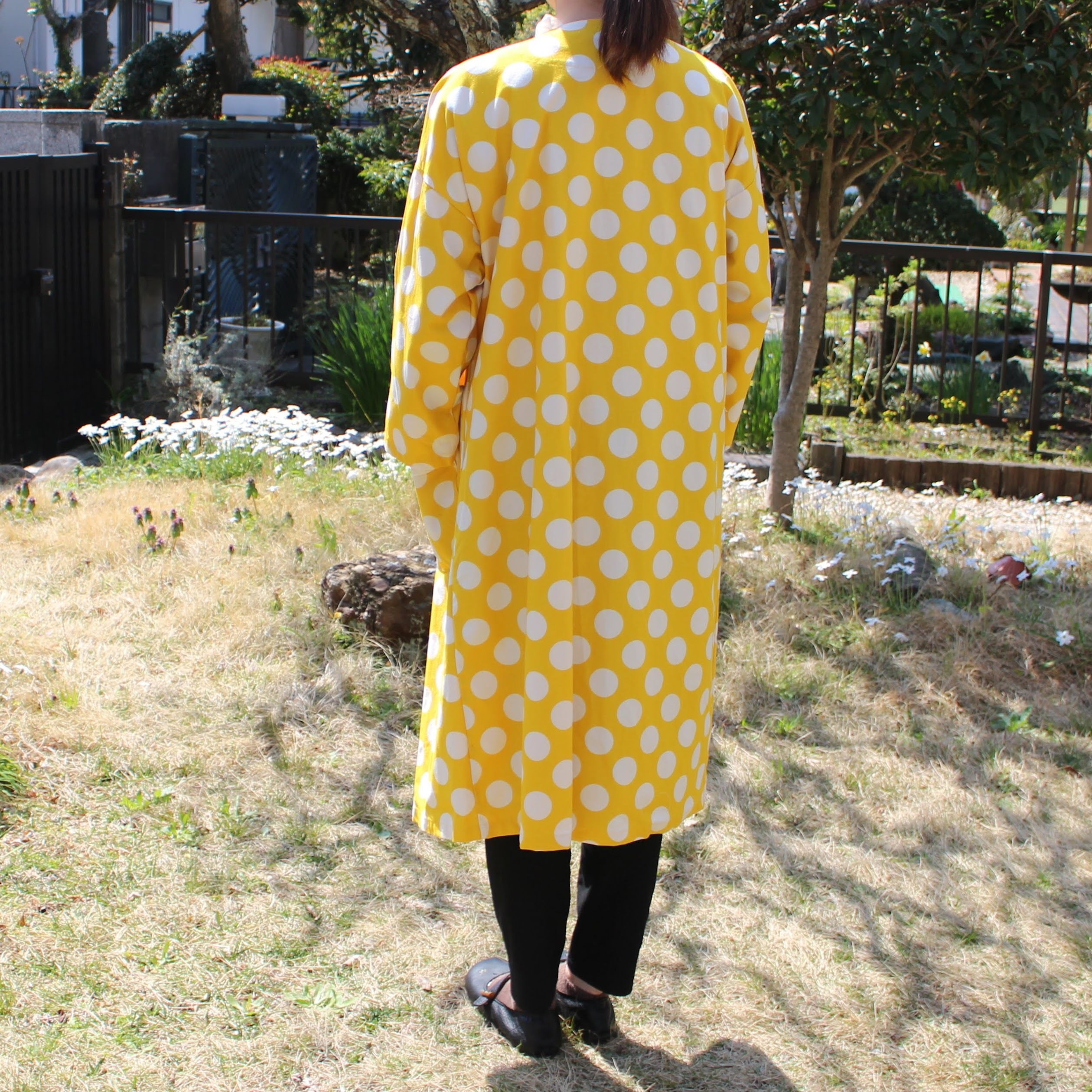 春コート 軽くて可愛いシンプルコート 黄色ドット Komof Kamakura リネンやガーゼ 天然素材の手作りお洋服