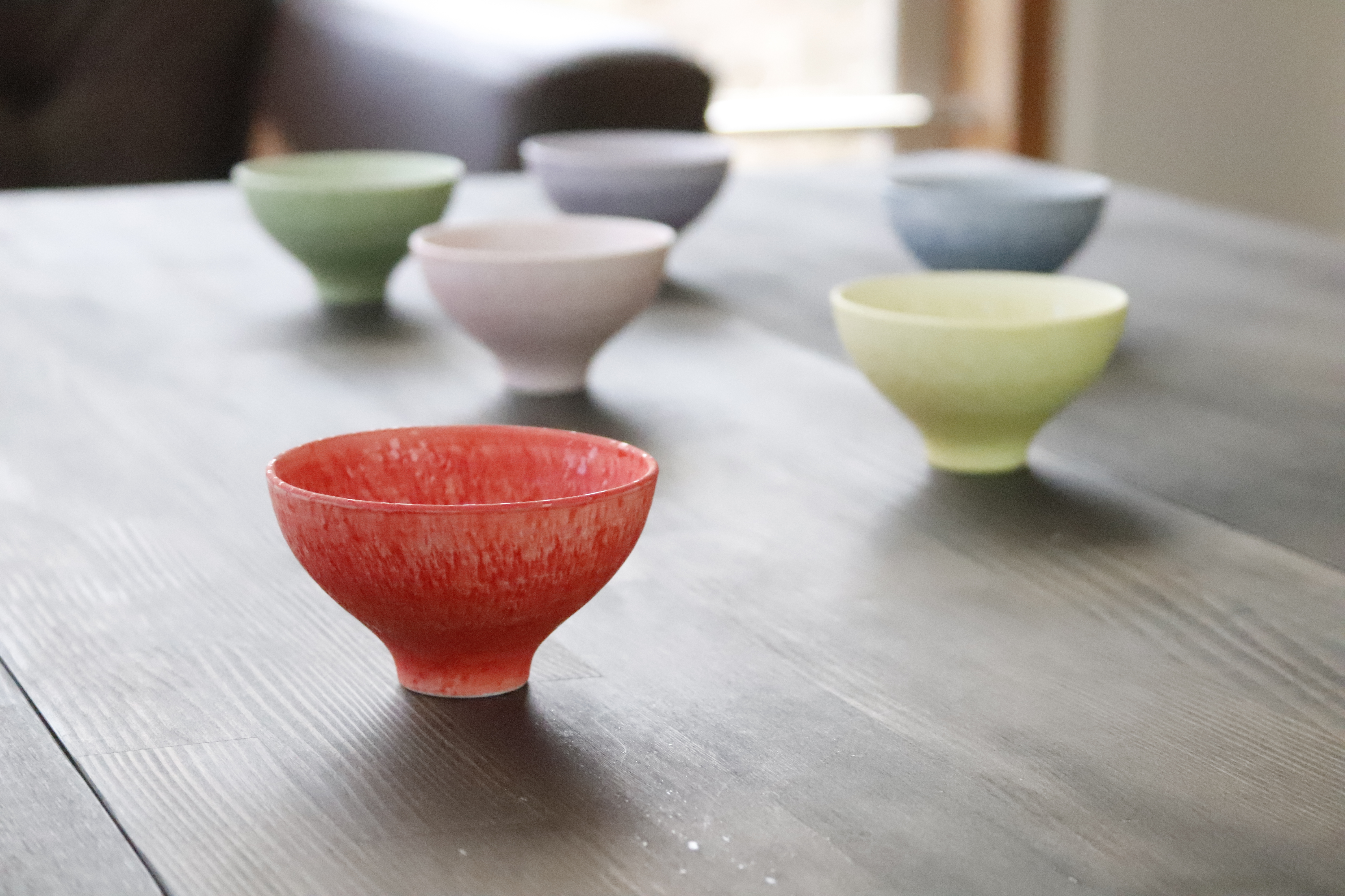 3a025 04 珍味入 トチリ小鉢 朱 カラフルマルチカップ 綺麗な小鉢 カラフル 朱色 かわいい入れ物 小物入れ かわいい 万能な器 丸モ高木陶器 オンラインショップ 温度をデザインに