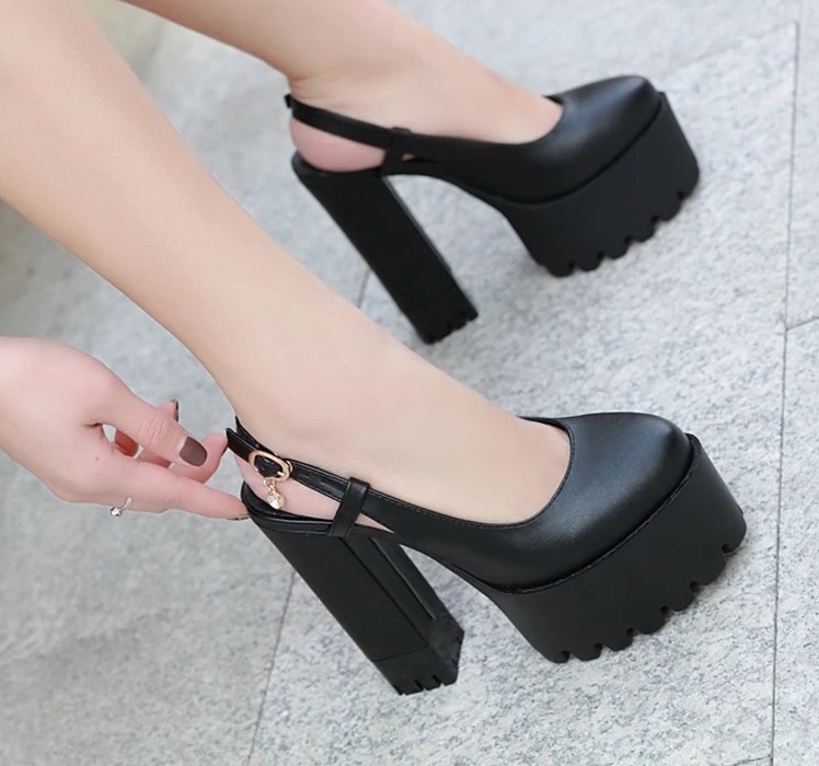 バックベルト 厚底チャンキーヒール パンプス Romary