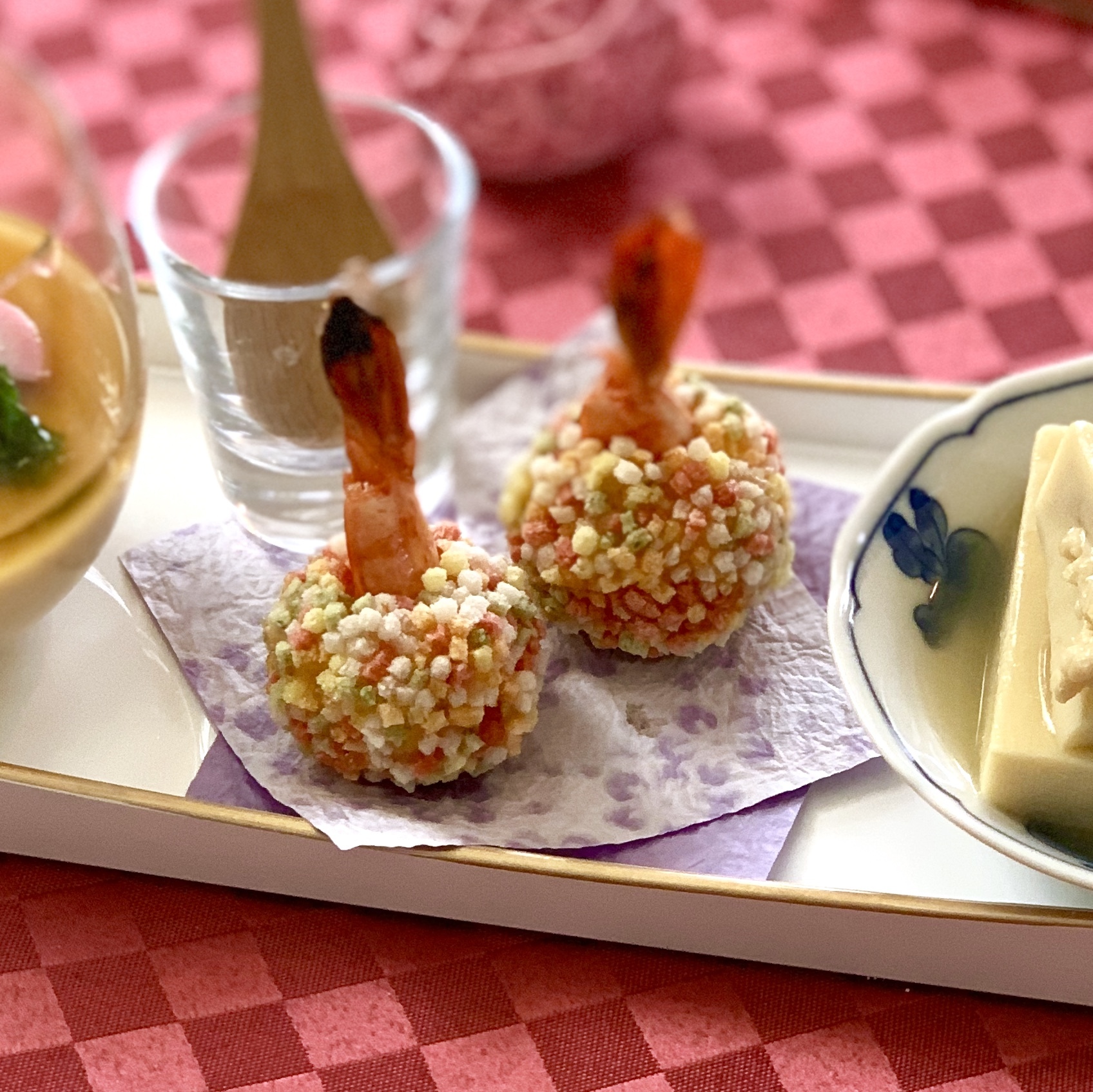 まんまる海老の五色あられ揚げ 料理教室 Ohana Kitchen まんまる海老の五色あられ揚げ 料理教室 Ohana Kitchen