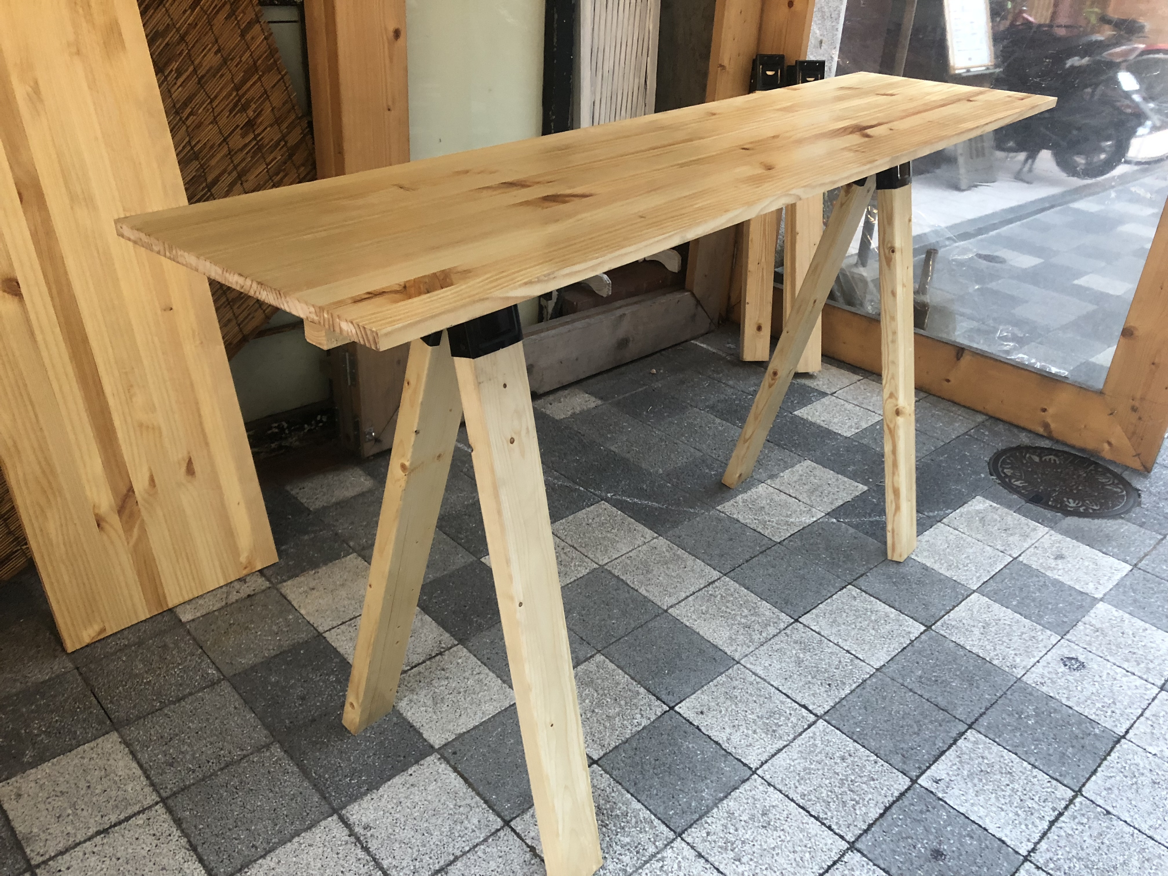 ソーホースブラケットテーブル minotobi workplace